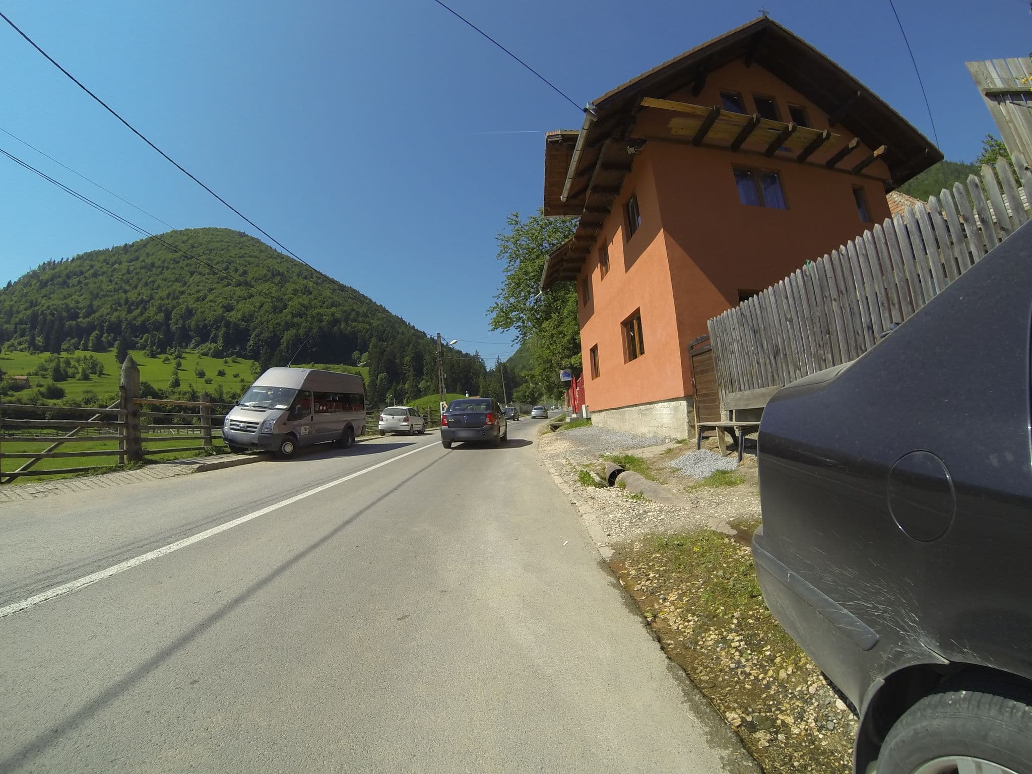 Street view near Pensiunea Irina 3 Zărnești, Zărnești — © deeeznuuuts (CC BY-SA · Mapillary)