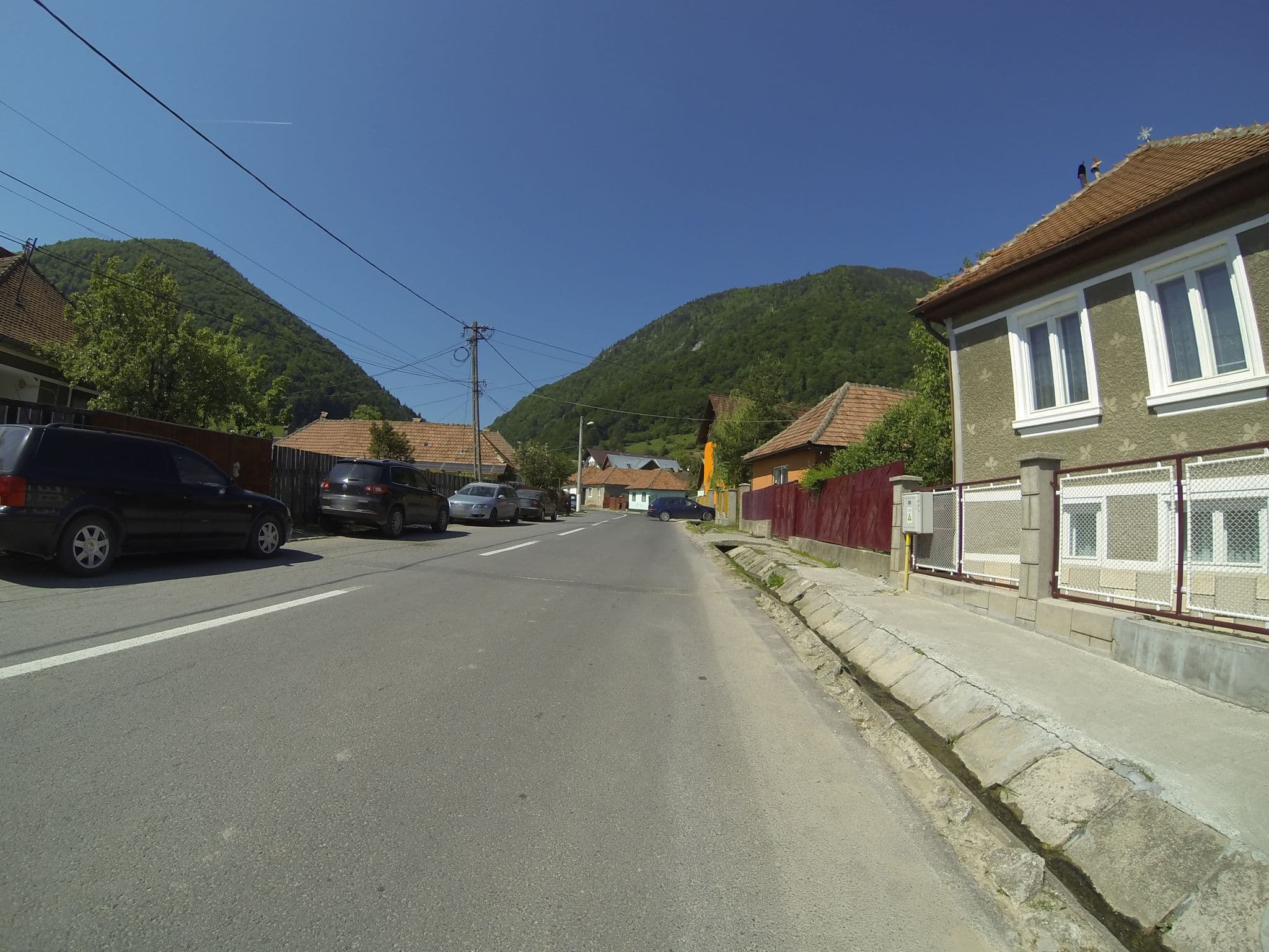Street view near Casa Dode, Zărnești — © deeeznuuuts (CC BY-SA · Mapillary)