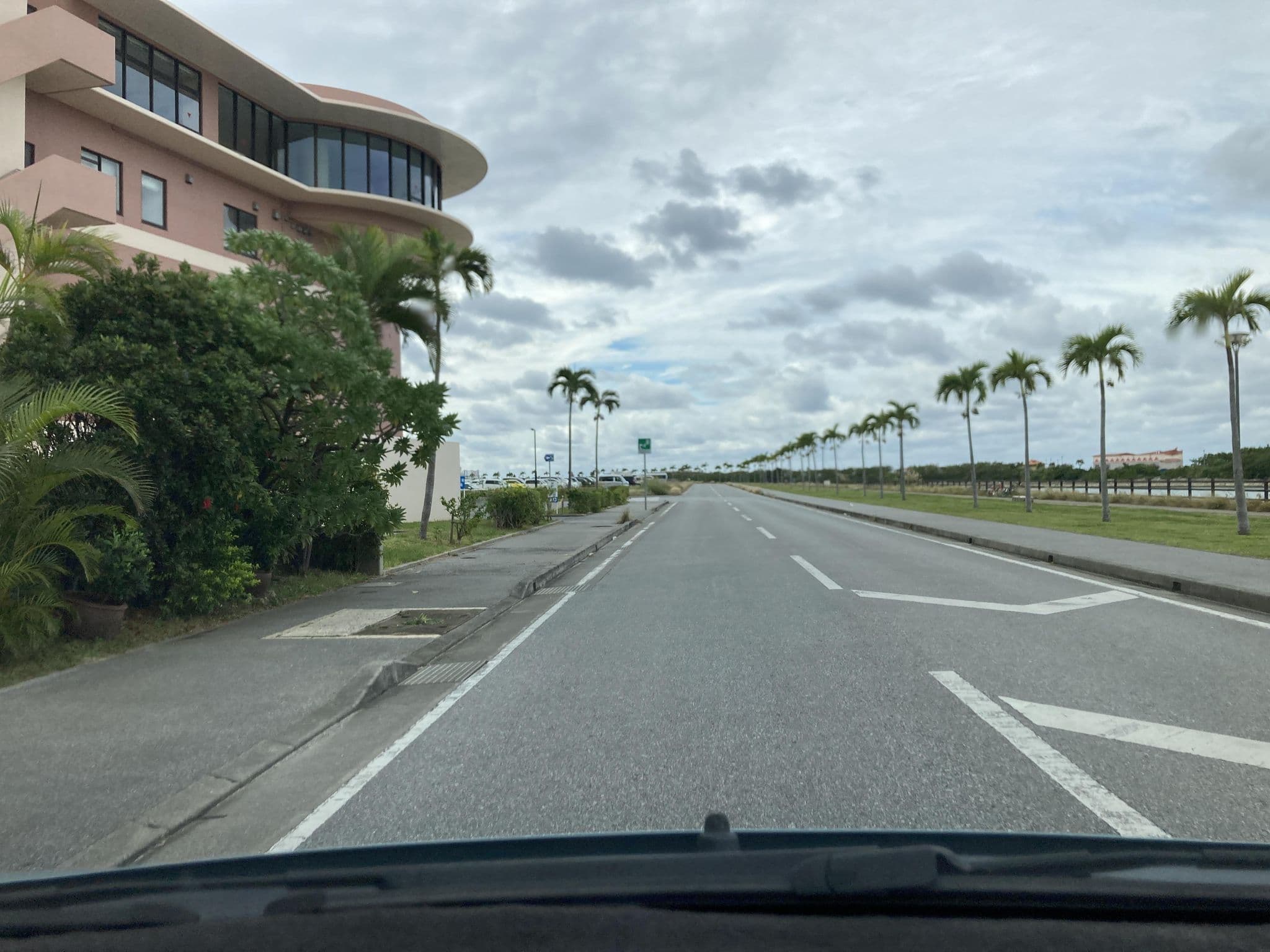 Street view near ホテルグランビュー, Tomigusuku — © pika_sky (CC BY-SA · Mapillary)