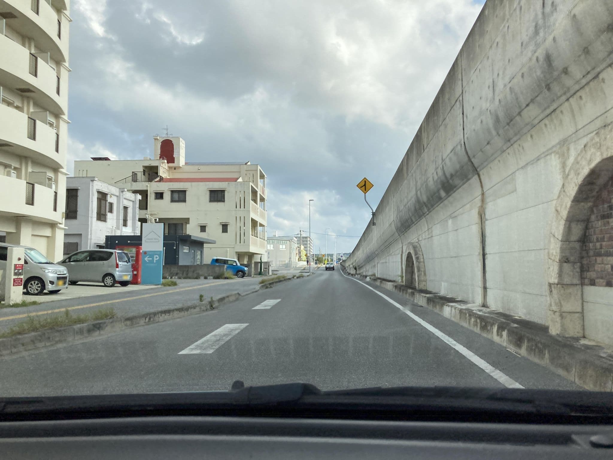 Street view near Y' Rise To Hotel 糸満, Itoman — © pika_sky (CC BY-SA · Mapillary)