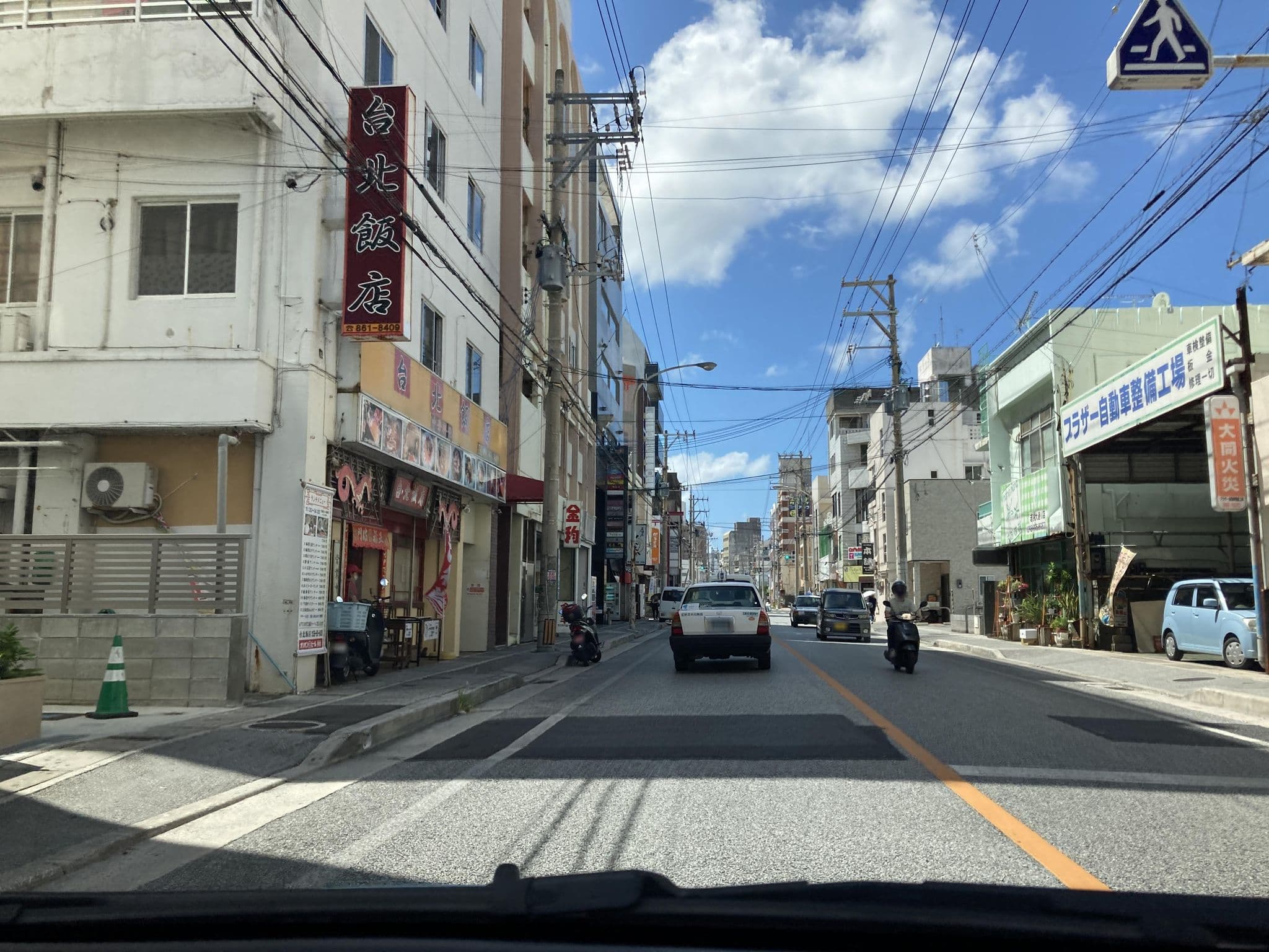 Street view near アパホテル那覇空港若狭, Naha — © pika_sky (CC BY-SA · Mapillary)