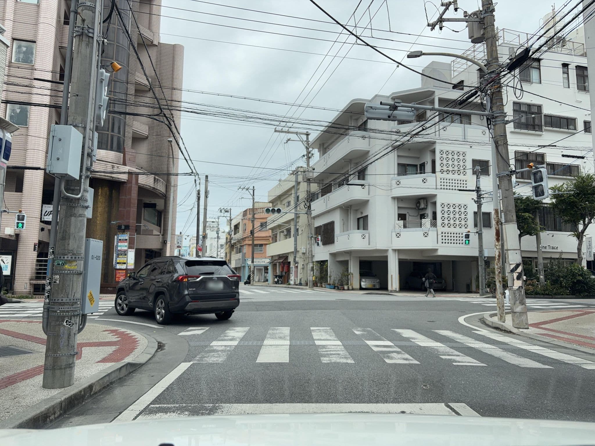 Street view near メゾンこがね, Naha — © Kamikou (CC BY-SA · Mapillary)