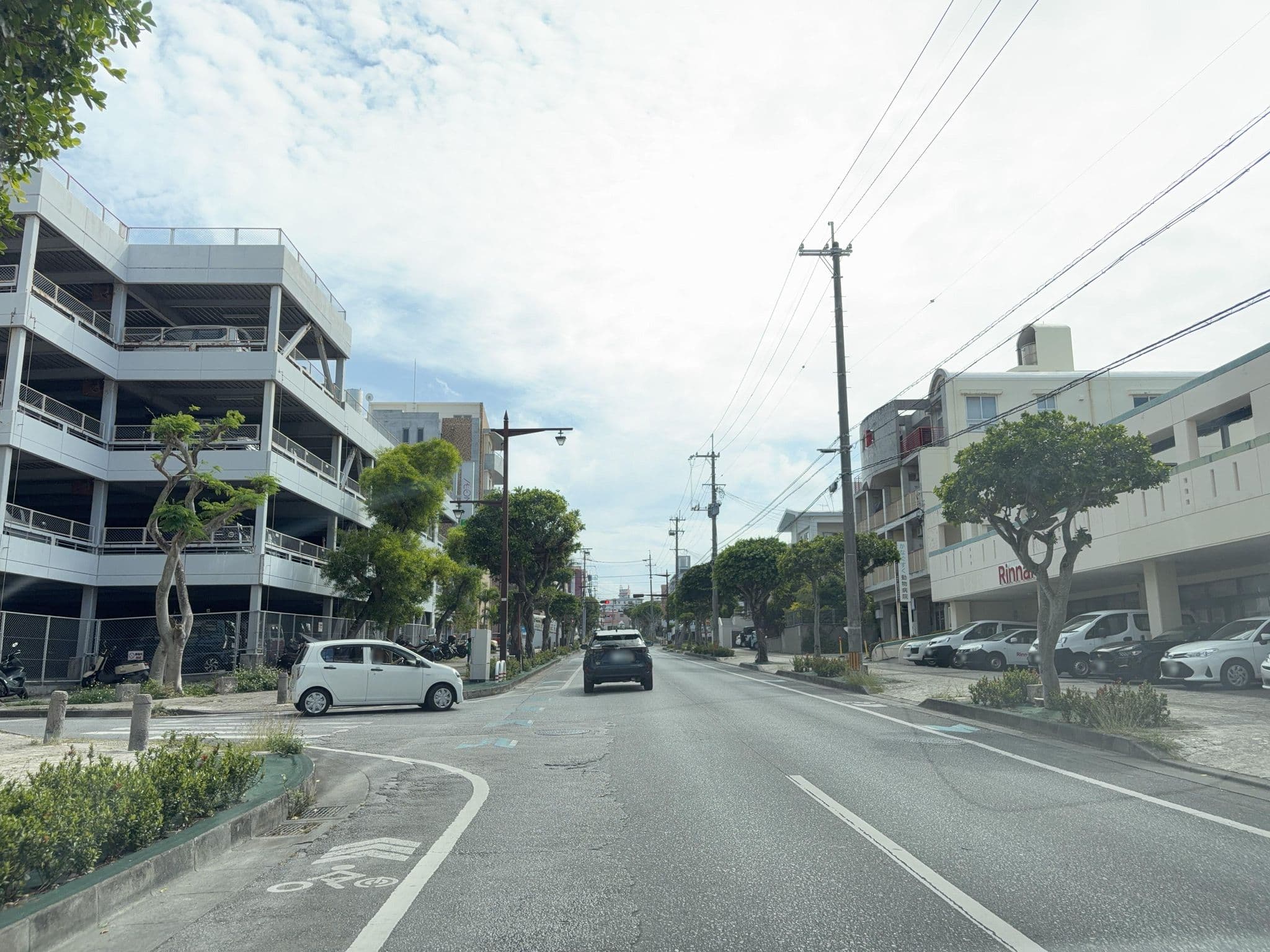 Street view near ワイズイン那覇小禄駅前, Tomigusuku — © Kamikou (CC BY-SA · Mapillary)