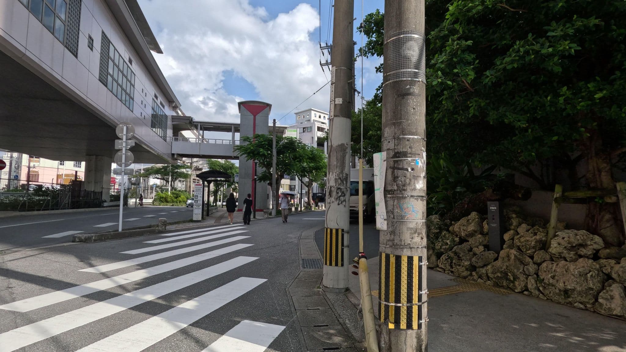 Street view near ホテル ストレータ 那覇, Naha — © okadatsuneo (CC BY-SA · Mapillary)