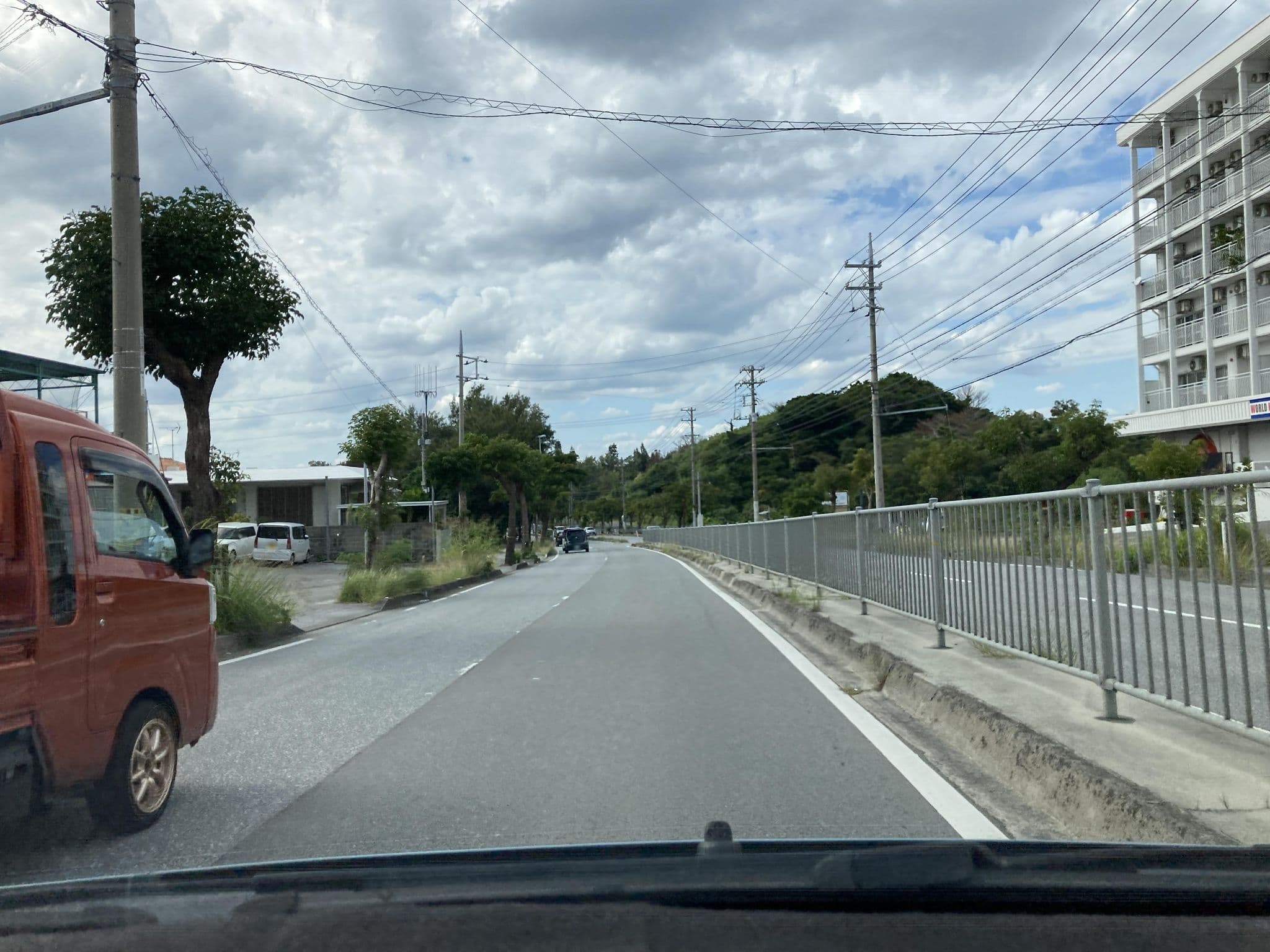 Street view near Eagle Lodge, Chatan — © pika_sky (CC BY-SA · Mapillary)