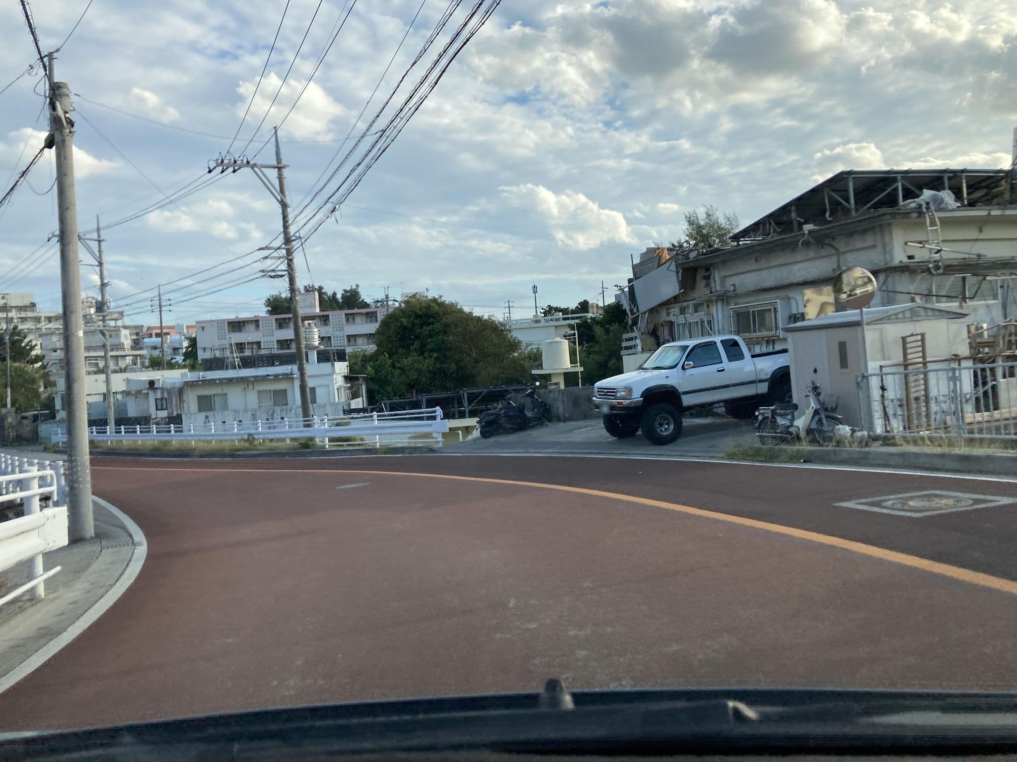 Street view near ザ・サンセットビレッジ沖縄北谷, Chatan — © pika_sky (CC BY-SA · Mapillary)
