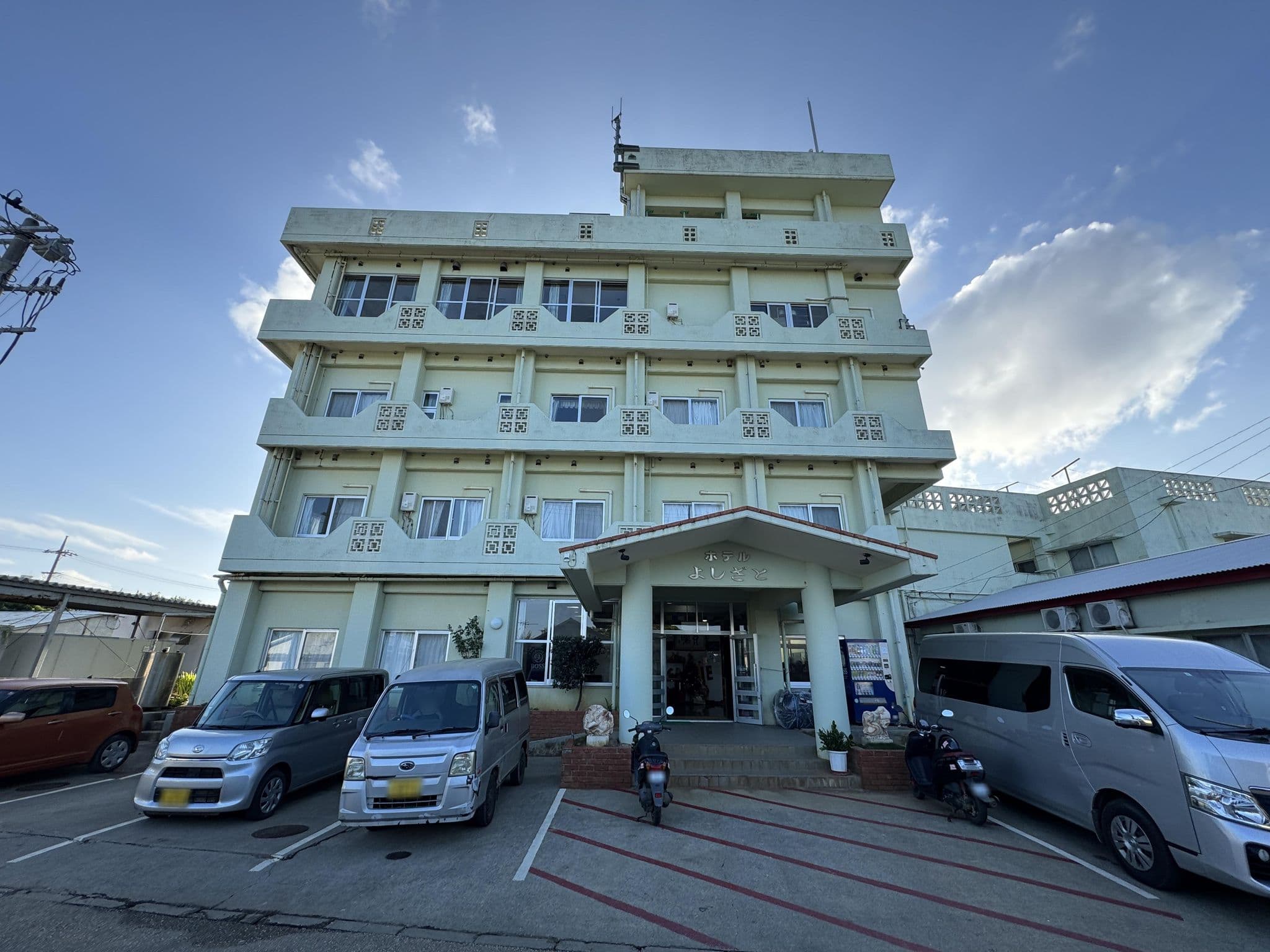 Street view near ホテル吉里, Zaisho — © okadatsuneo (CC BY-SA · Mapillary)