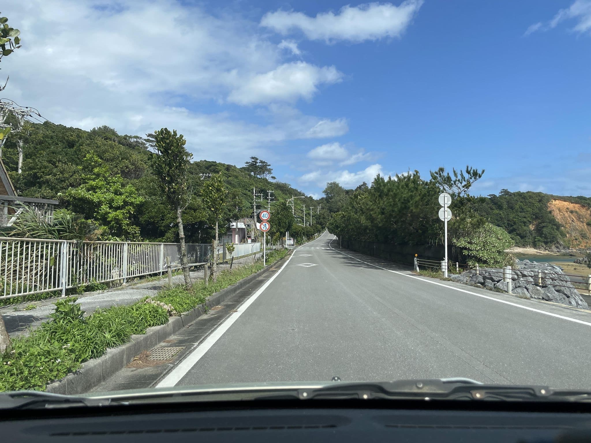 Street view near 旅の宿朝日家, Kunigami — © npcbuchou (CC BY-SA · Mapillary)