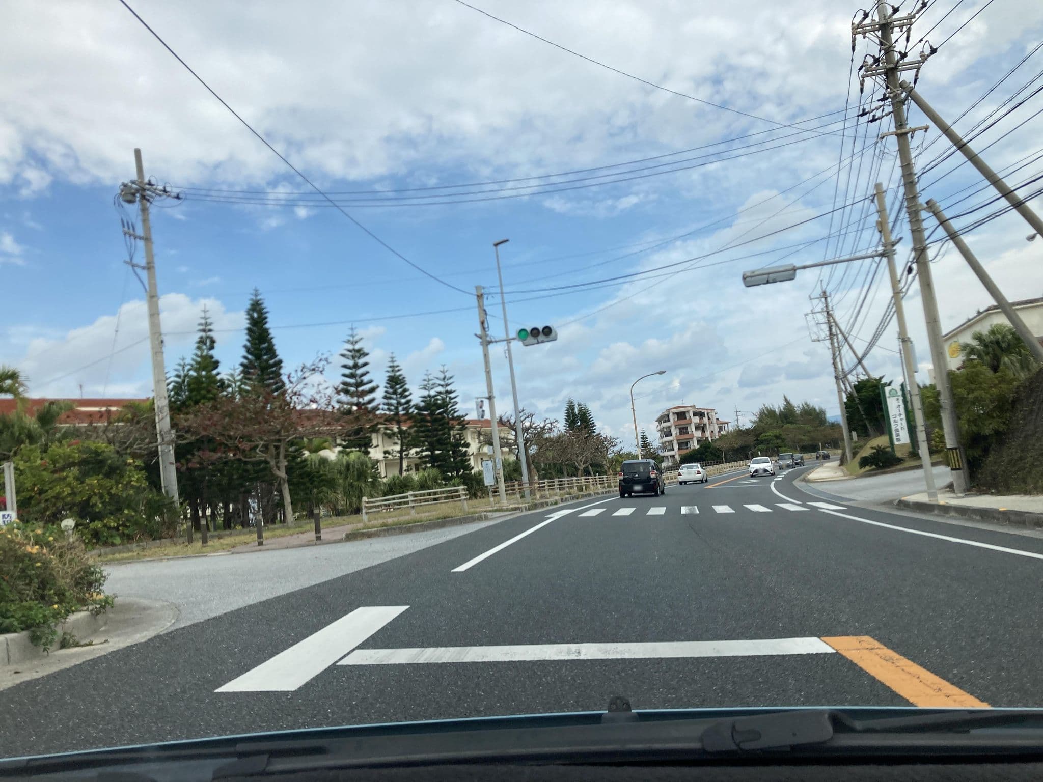 Street view near ホテルみゆきビーチ, Onna — © pika_sky (CC BY-SA · Mapillary)