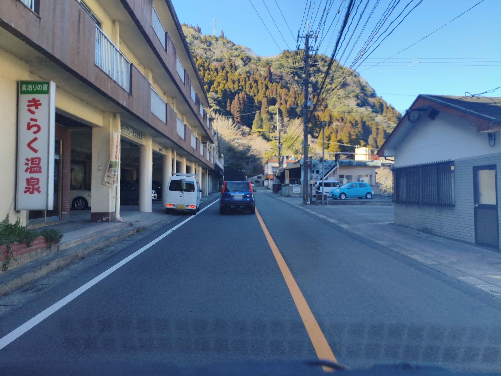 Street view near 素泊まりの宿 きらく温泉, Kirishima — © parond (CC BY-SA · Mapillary)