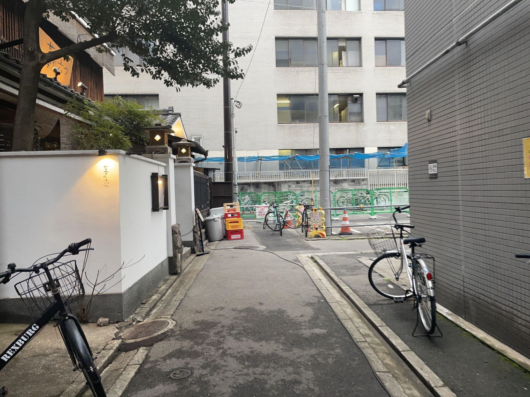 Street view near Plaza Fuyo Hotel, Fukuoka — © alt9800 (CC BY-SA · Mapillary)