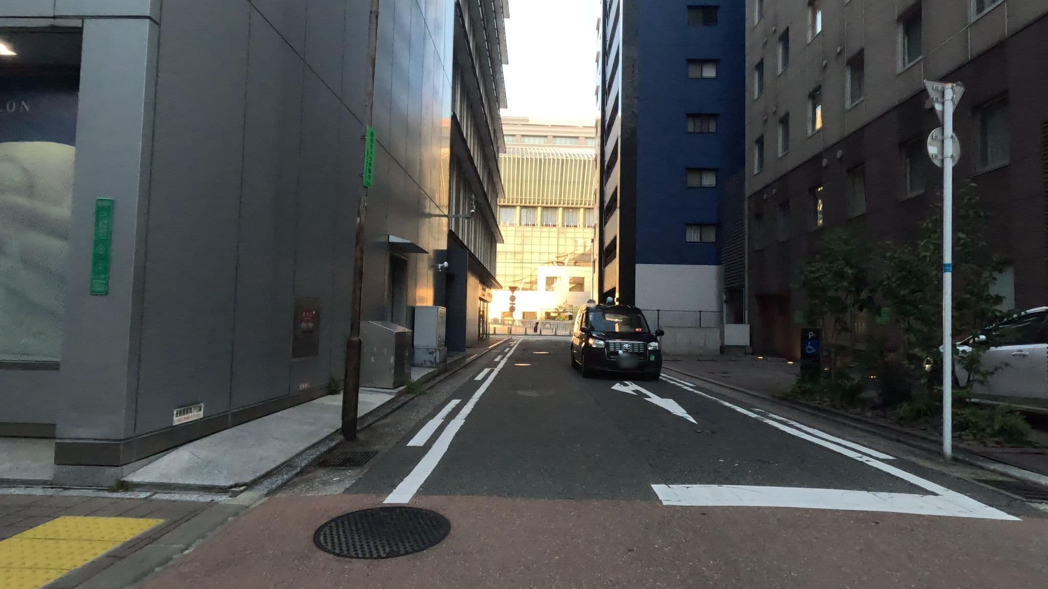Street view near ベッセルイン博多中洲(Vessel Inn Hakata Nakasu), Fukuoka — © alt9800 (CC BY-SA · Mapillary)
