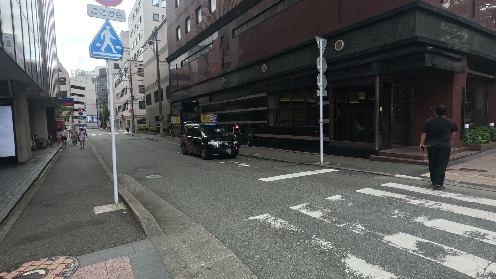 Street view near ホテルキャビナス福岡 (Hotel Cabinas Fukuoka), Fukuoka — © alt9800 (CC BY-SA · Mapillary)