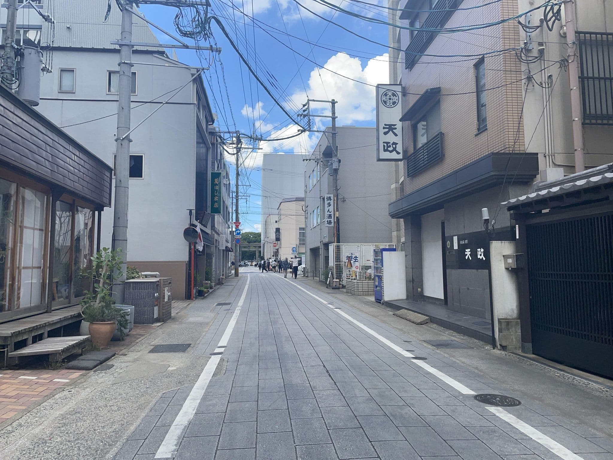 Street view near ホテルニューガイア博多, Fukuoka — © alt9800 (CC BY-SA · Mapillary)