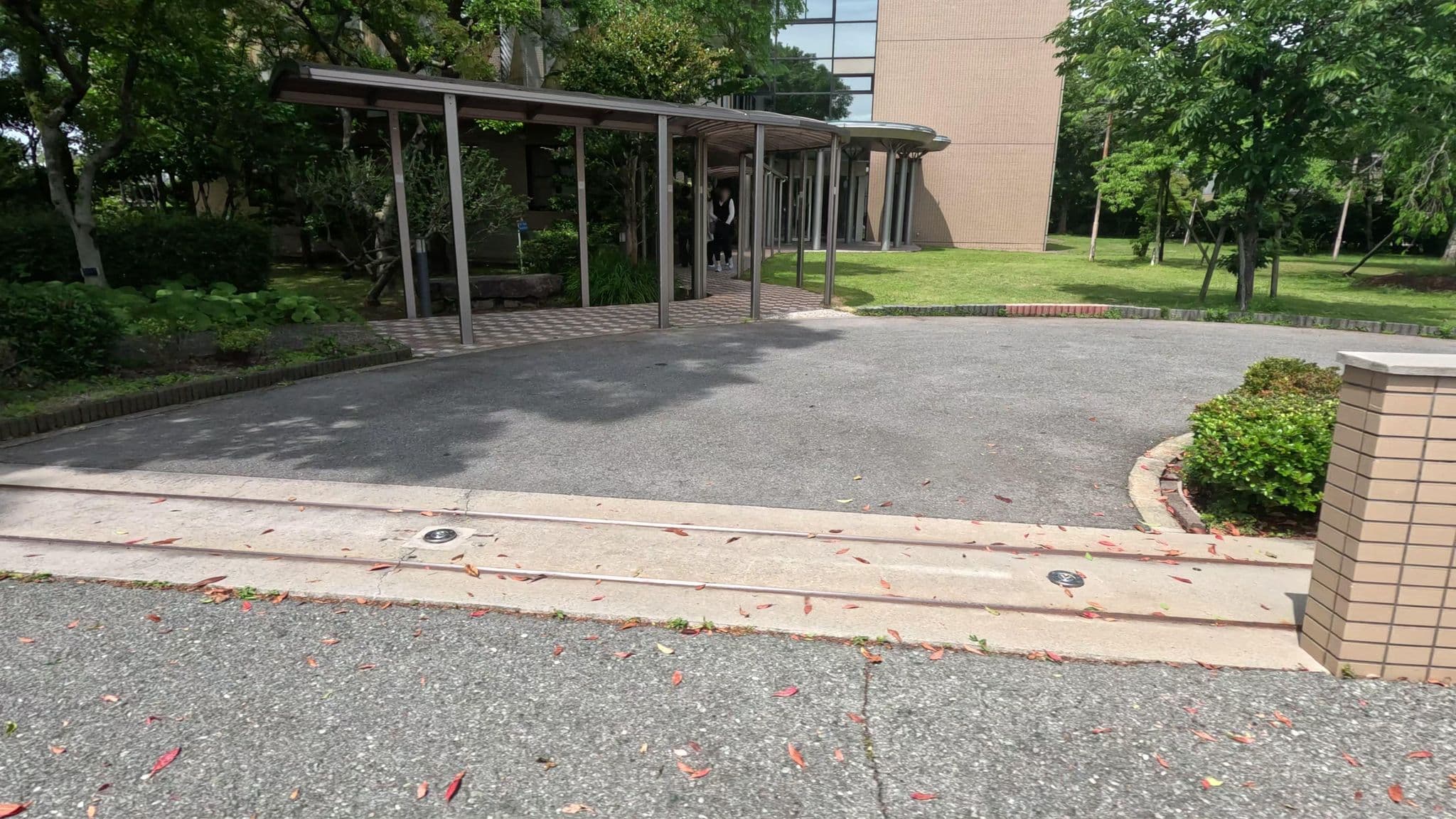 Street view near かくれんぼクラブ, Yurigaoka — © yumechan (CC BY-SA · Mapillary)