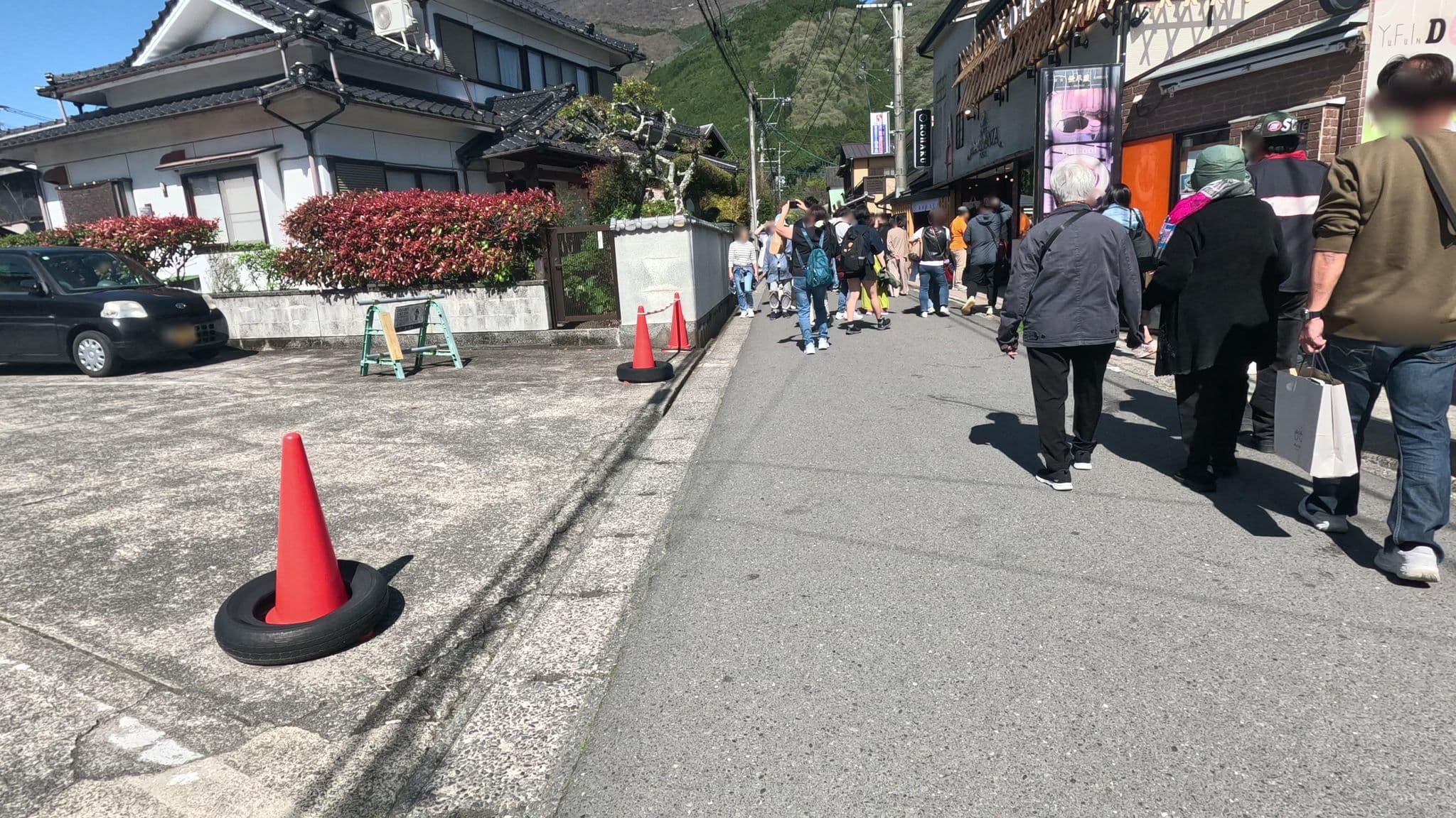 Street view near 吉祥開運亭 無尽蔵, Yufu — © alt9800 (CC BY-SA · Mapillary)