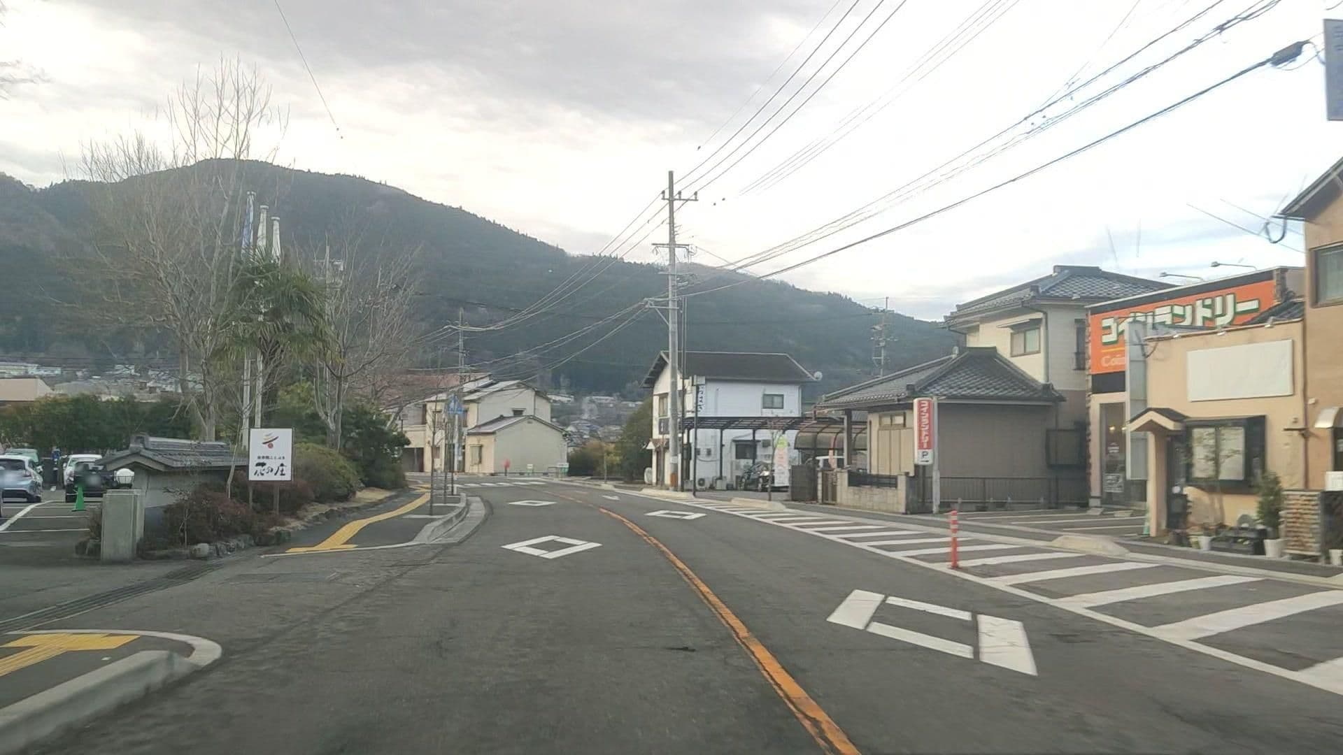 Street view near 湯布院 ことぶき 花の庄, Yufu — © drivephotograph (CC BY-SA · Mapillary)