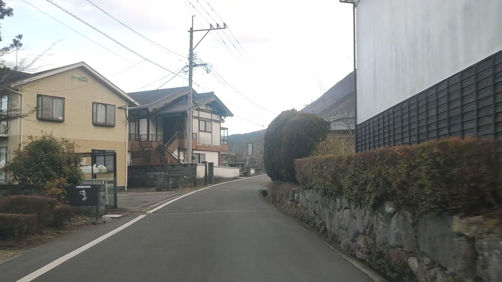 Street view near Ryokan Sakuratei (御宿 さくら亭), Yufu — © drivephotograph (CC BY-SA · Mapillary)