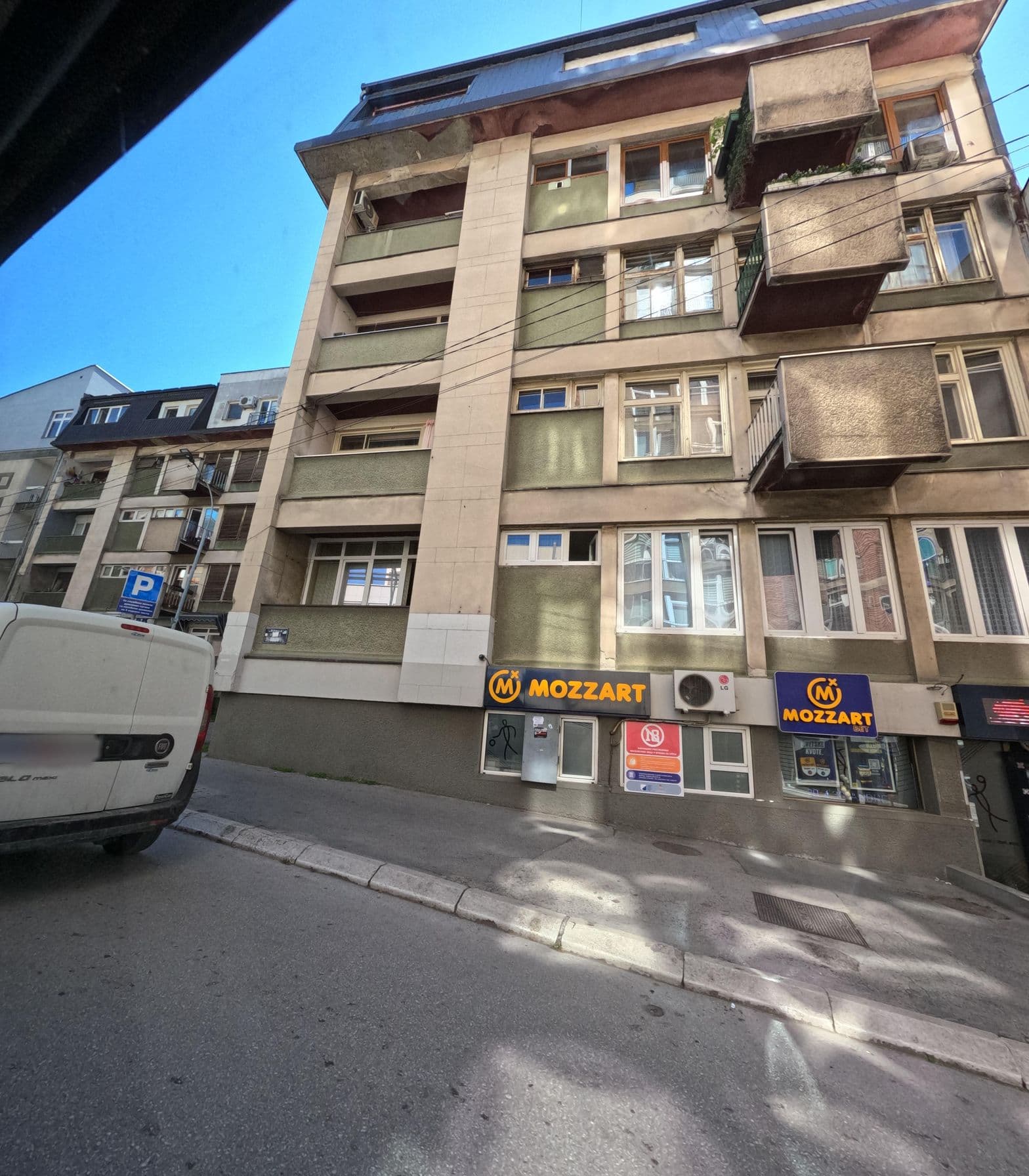 Street view near Apartman Trg Partizana, Užice — © smajser1 (CC BY-SA · Mapillary)
