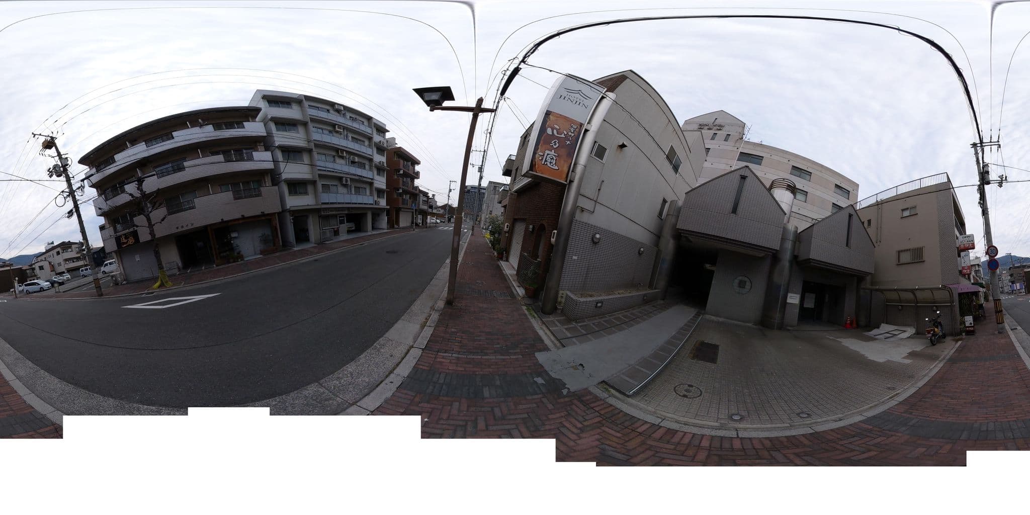 Street view near Hotel Jin Jin, Kure — © okadatsuneo (CC BY-SA · Mapillary)
