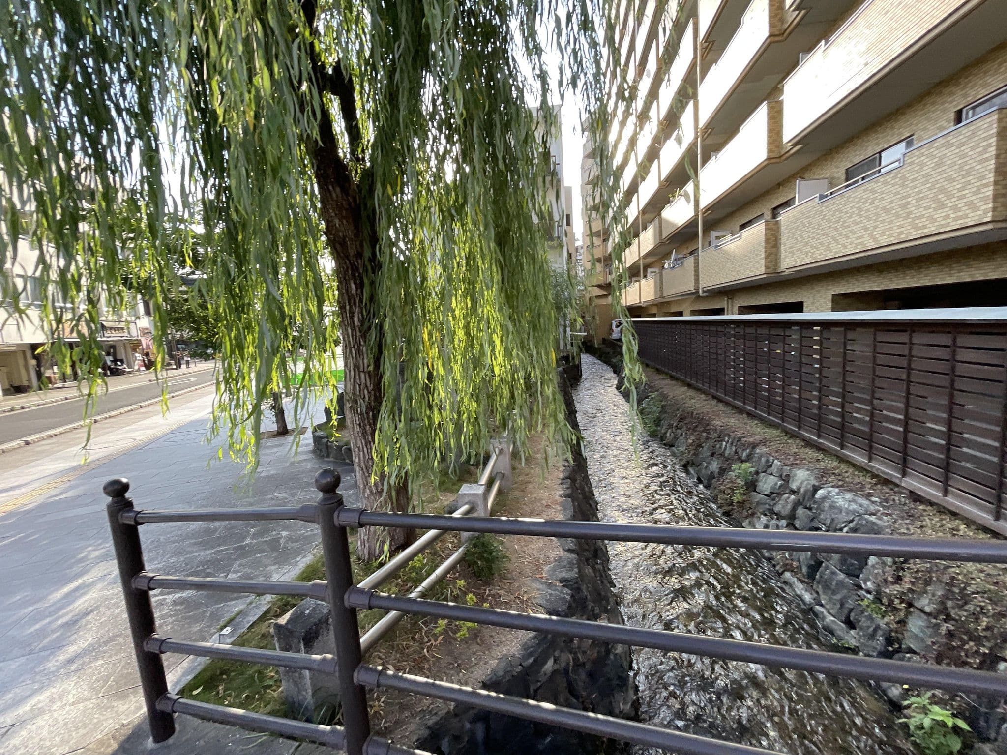 Street view near 道後温泉旅館協同組合旅館・ホテル案内所, Matsuyama — © tometome (CC BY-SA · Mapillary)