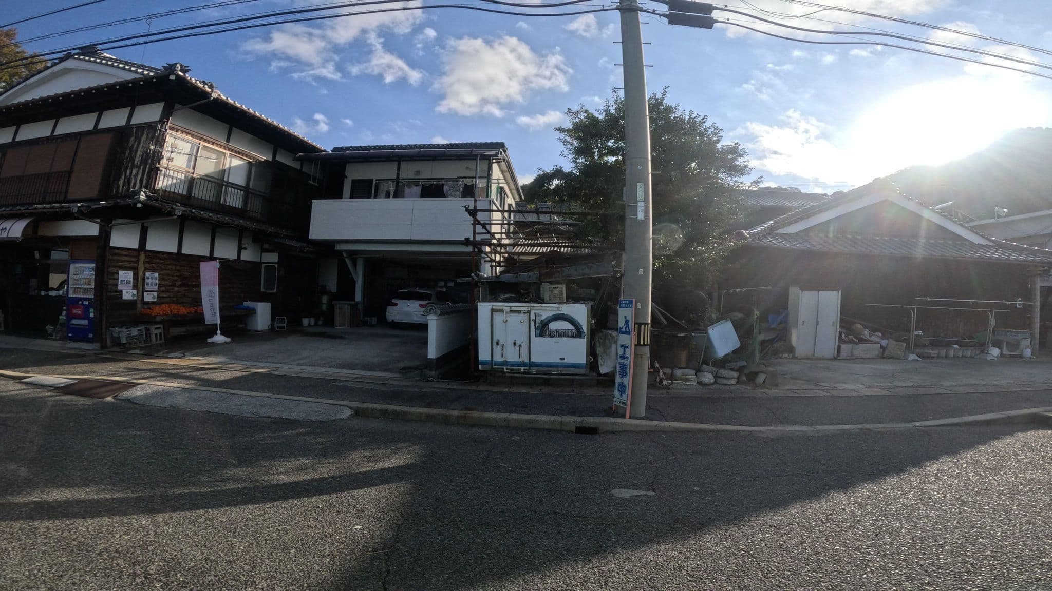 Street view near つるや荘, Kure — © okadatsuneo (CC BY-SA · Mapillary)