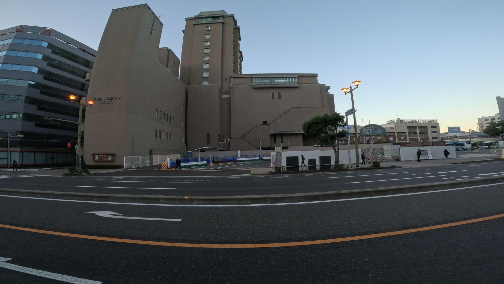 Street view near ビジネスホテル インドヤ, Kure — © okadatsuneo (CC BY-SA · Mapillary)