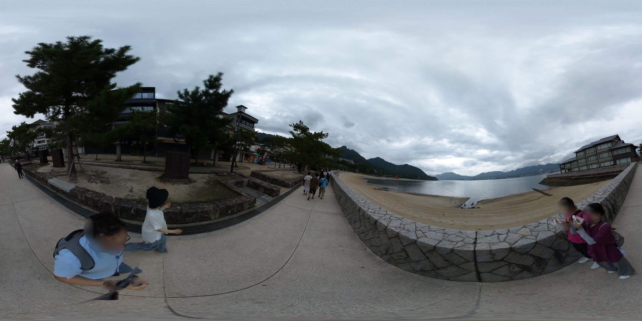 Street view near 蔵宿 いろは, Miyajima — © takayuki (CC BY-SA · Mapillary)
