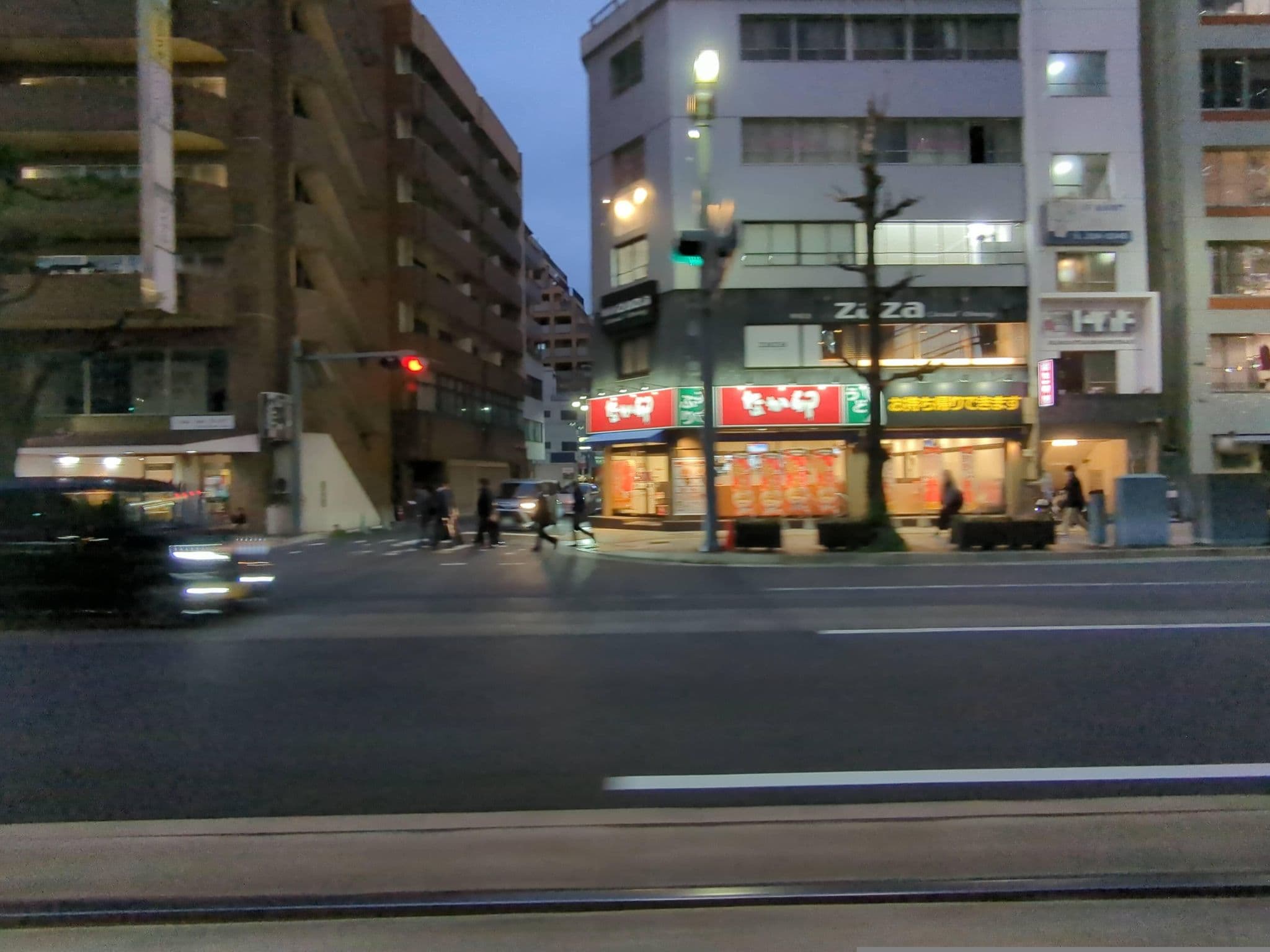 Street view near ホテルアクティブ!広島, Hiroshima — © mitz (CC BY-SA · Mapillary)