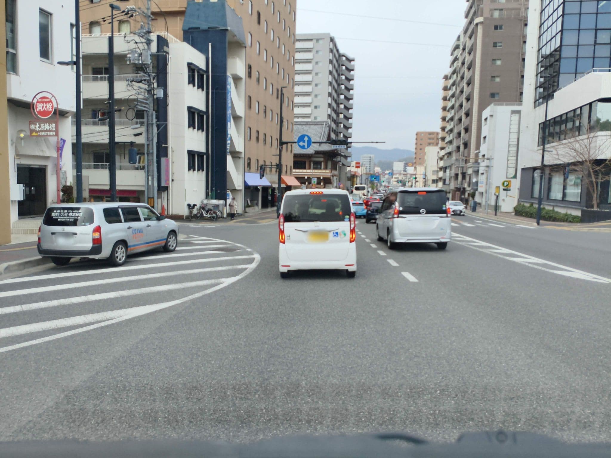 Street view near アーバンウイング広島, Hiroshima — © parond (CC BY-SA · Mapillary)