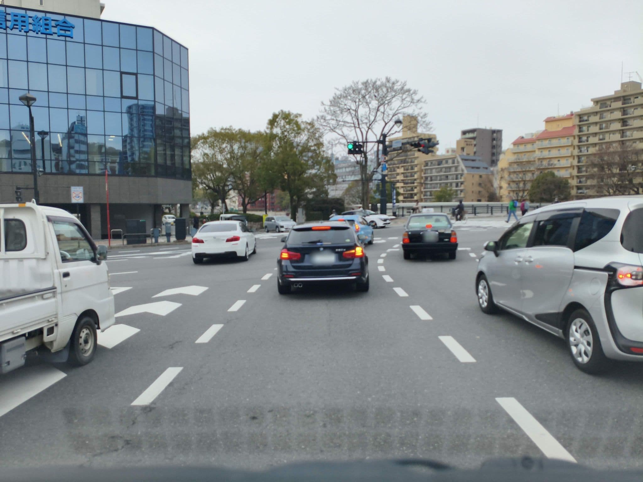 Street view near 広島 天竜旅館, Hiroshima — © parond (CC BY-SA · Mapillary)