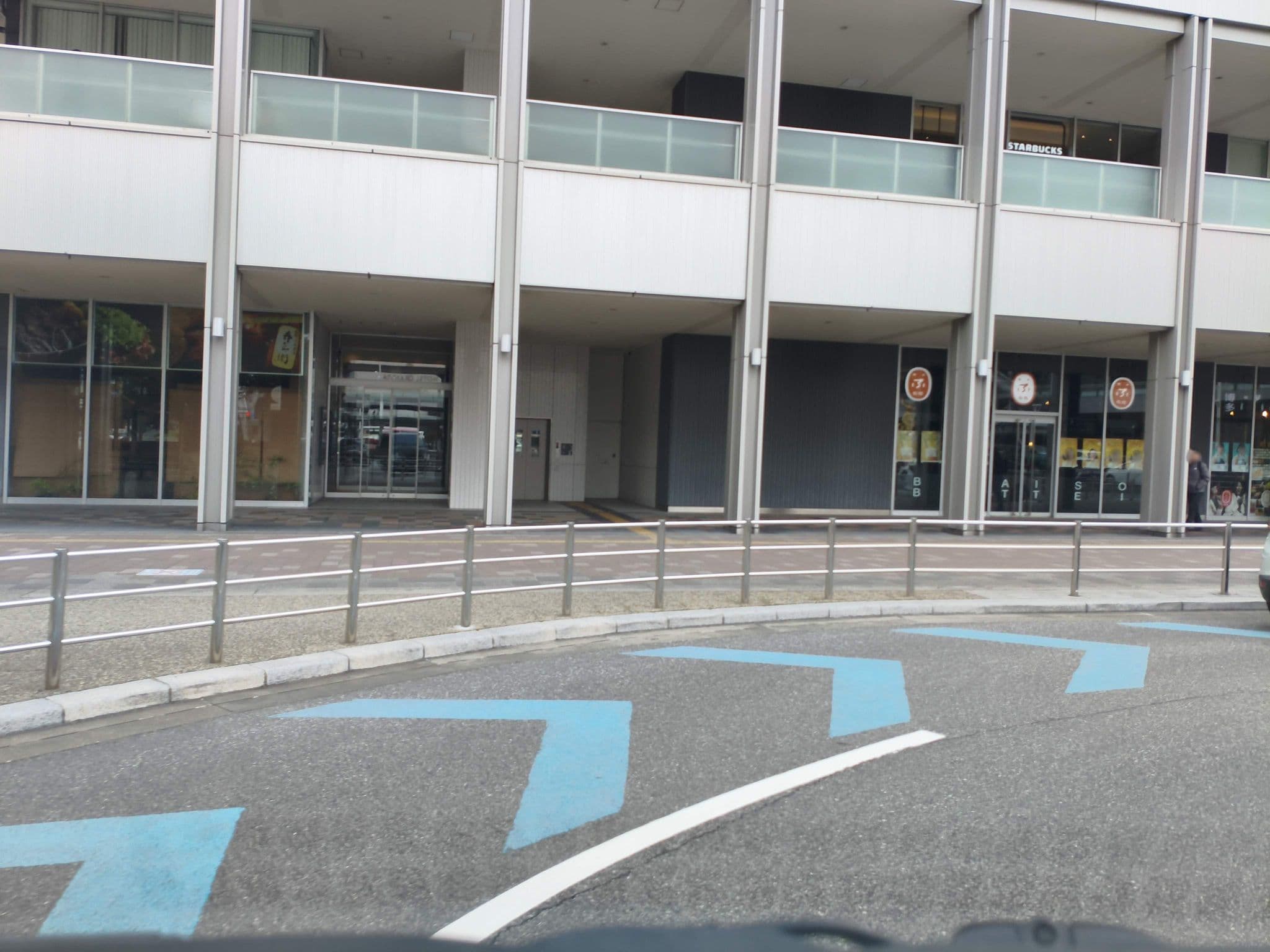 Street view near シェラトングランドホテル広島 クラブフロア, Hiroshima — © parond (CC BY-SA · Mapillary)