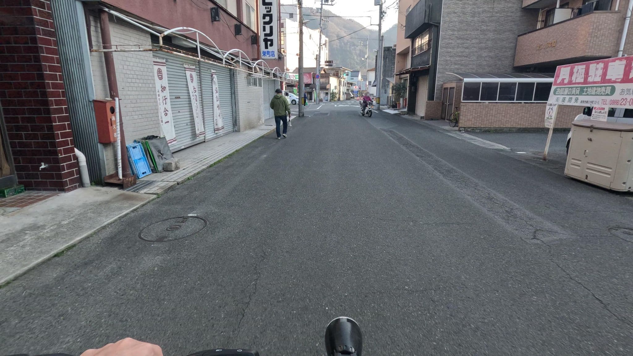 Street view near ビジネスホテル高梁, Takahashi — © alt9800 (CC BY-SA · Mapillary)