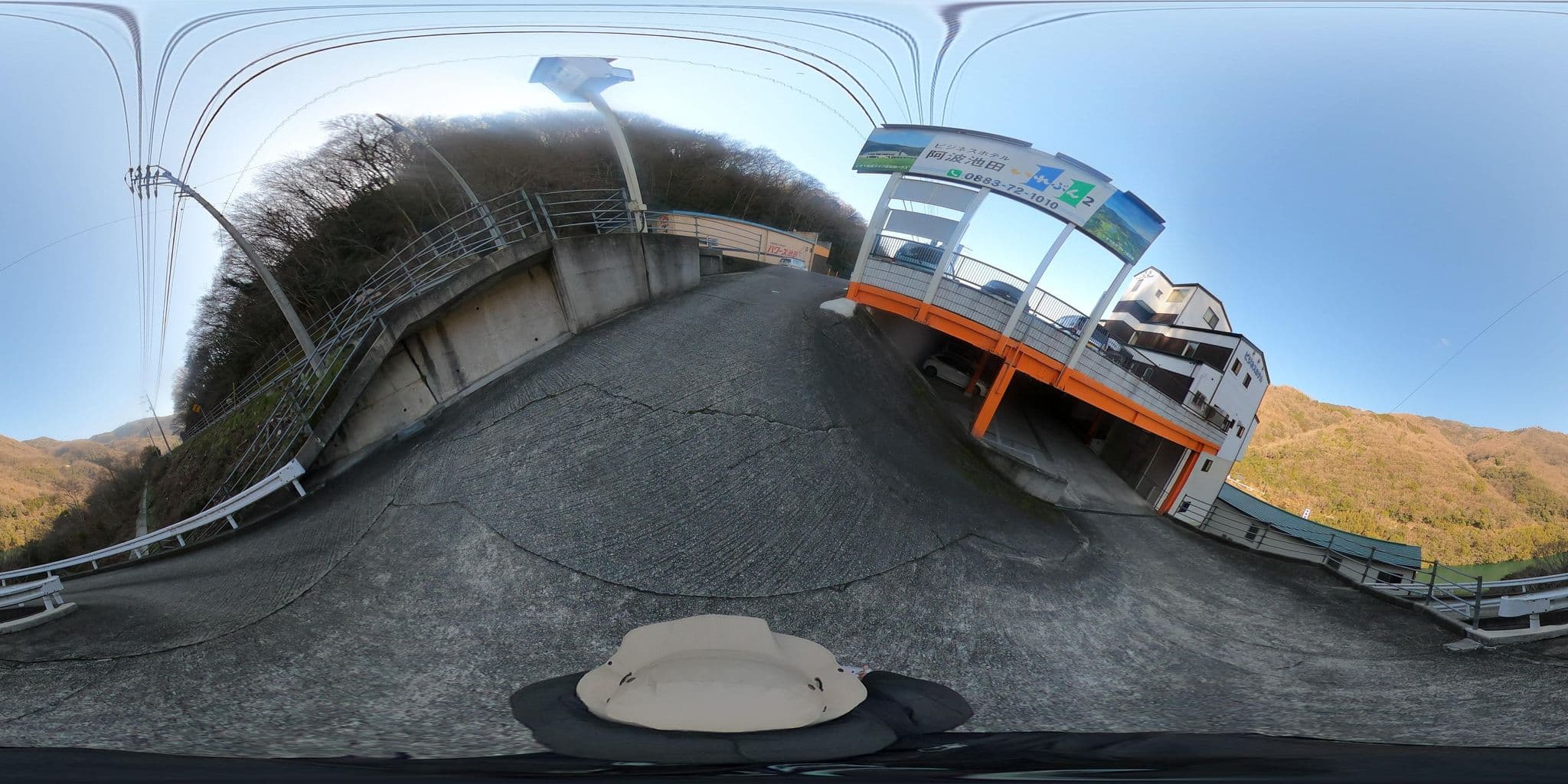 Street view near ビジネスホテル阿波池田いれぶん2, Ikedachō — © castletrain (CC BY-SA · Mapillary)