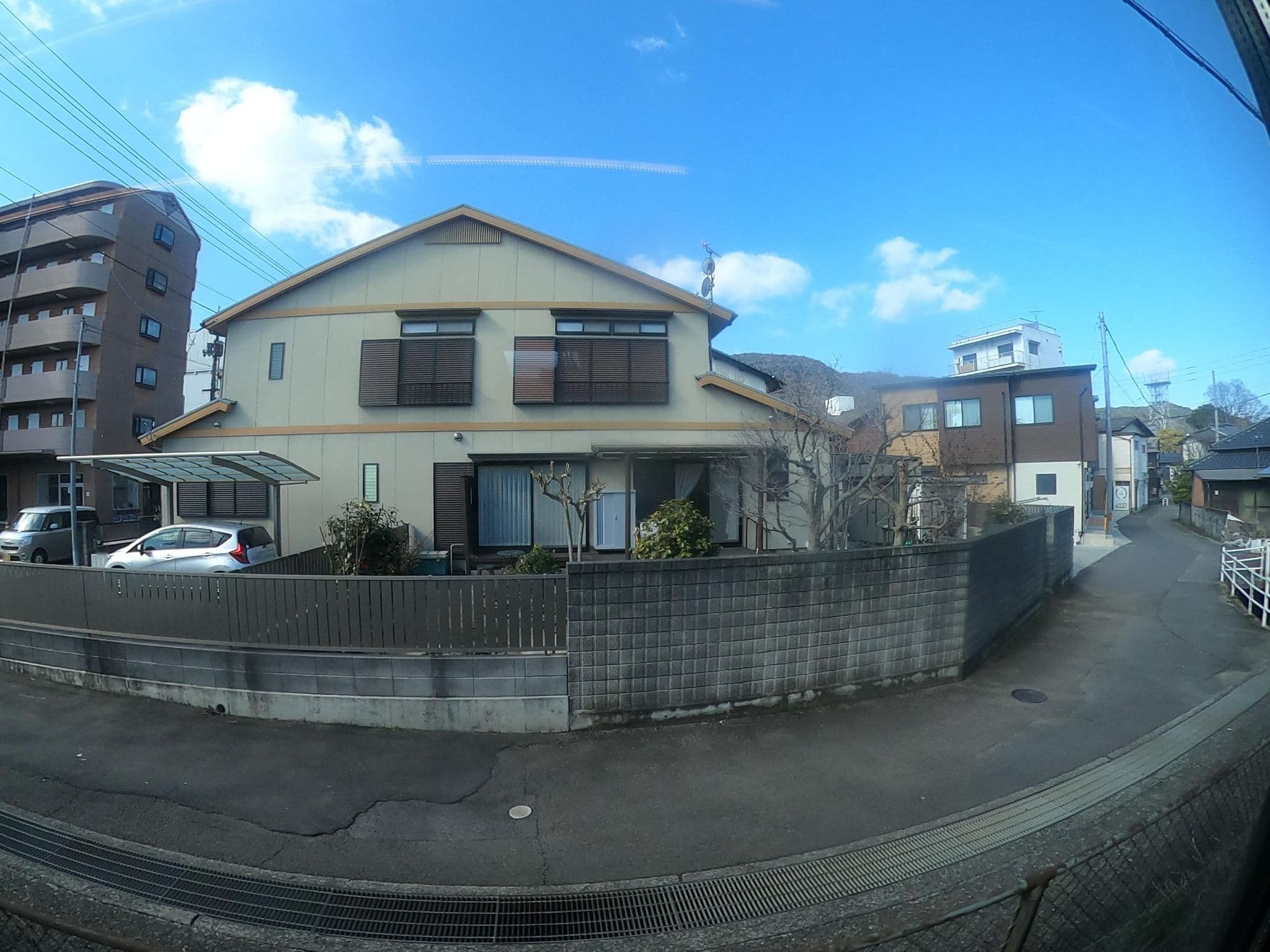 Street view near つながるカフェ&ゲストハウス ZouZu, Kotohira — © castletrain (CC BY-SA · Mapillary)