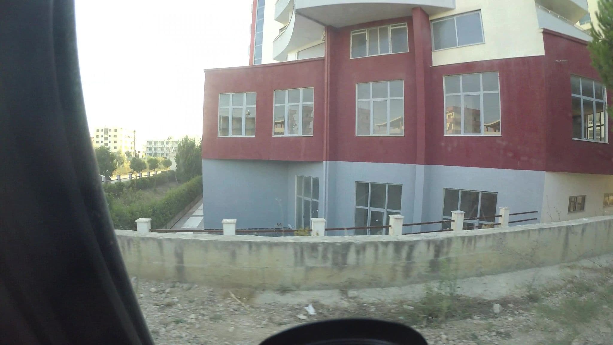 Street view near Eden Apartment, Rrashbull — © kaart5 (CC BY-SA · Mapillary)
