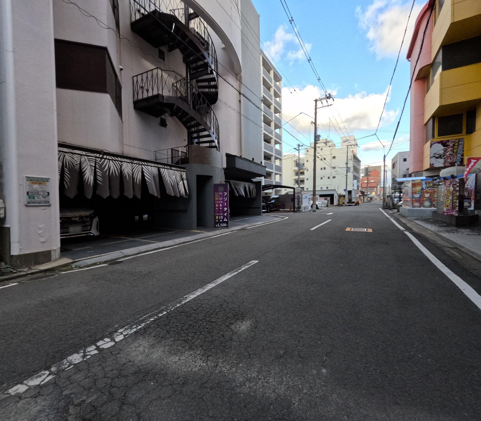 Street view near ホテル パスティ, Wakayama — © okadatsuneo (CC BY-SA · Mapillary)
