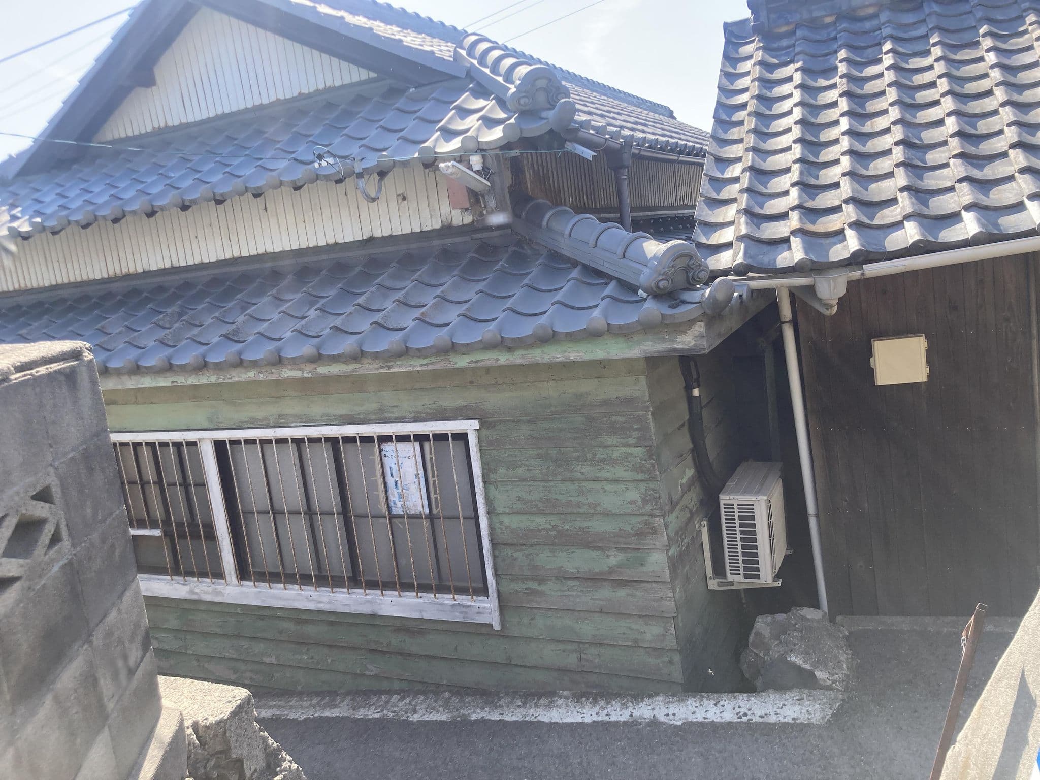 Street view near 一棟貸しの宿「鍬と本」, Honmura — © furuchin (CC BY-SA · Mapillary)
