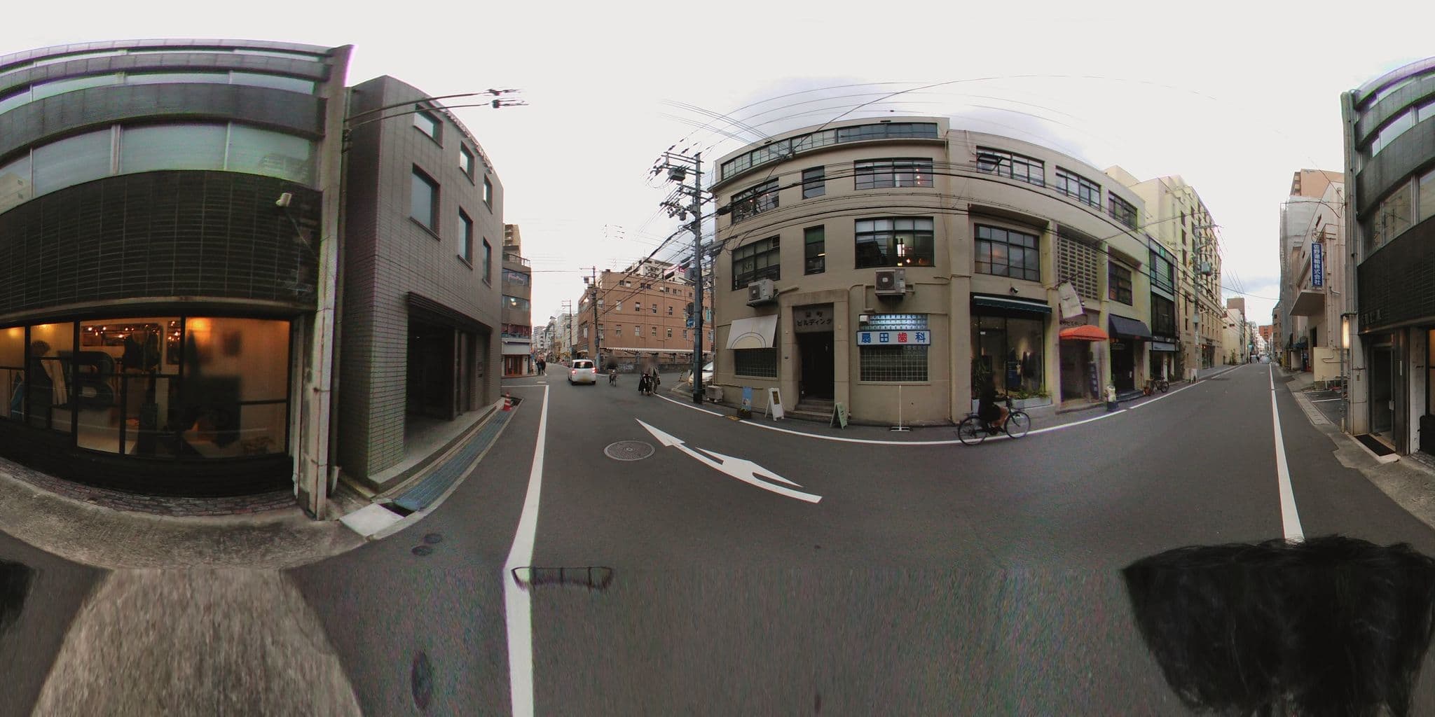 Street view near Hotel Meriken Port Kobe Motomachi, Kobe — © jmmapiranger (CC BY-SA · Mapillary)