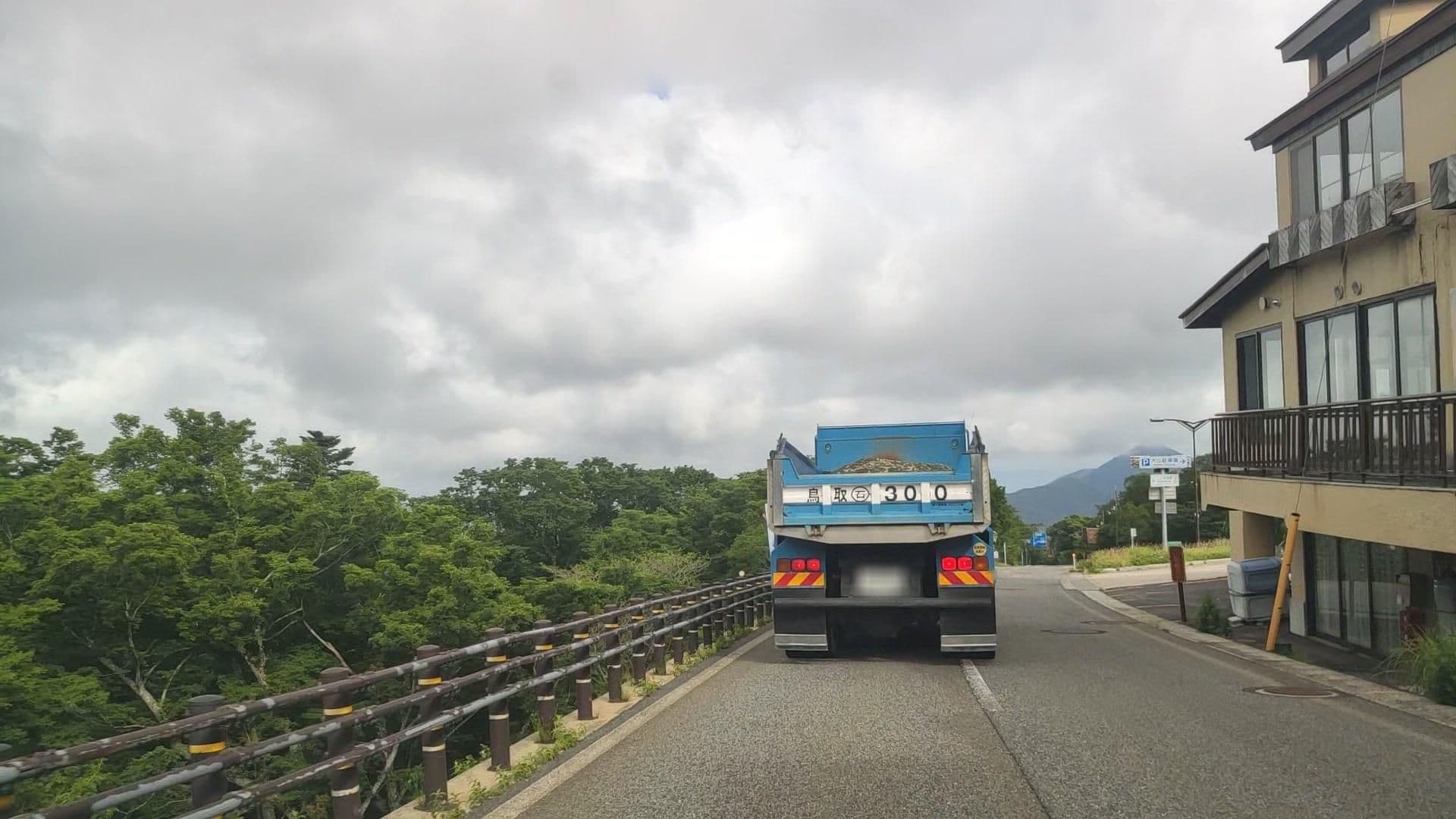 Street view near 大山参道ホテル頂, Kishimoto — © drivephotograph (CC BY-SA · Mapillary)