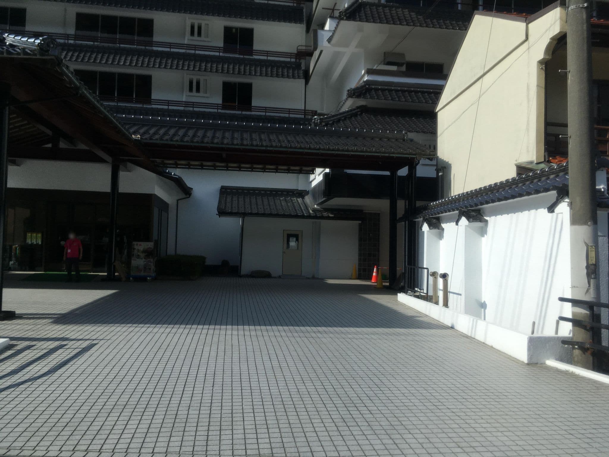 Street view near 三朝館, Misasa — © ChenJJ (CC BY-SA · Mapillary)