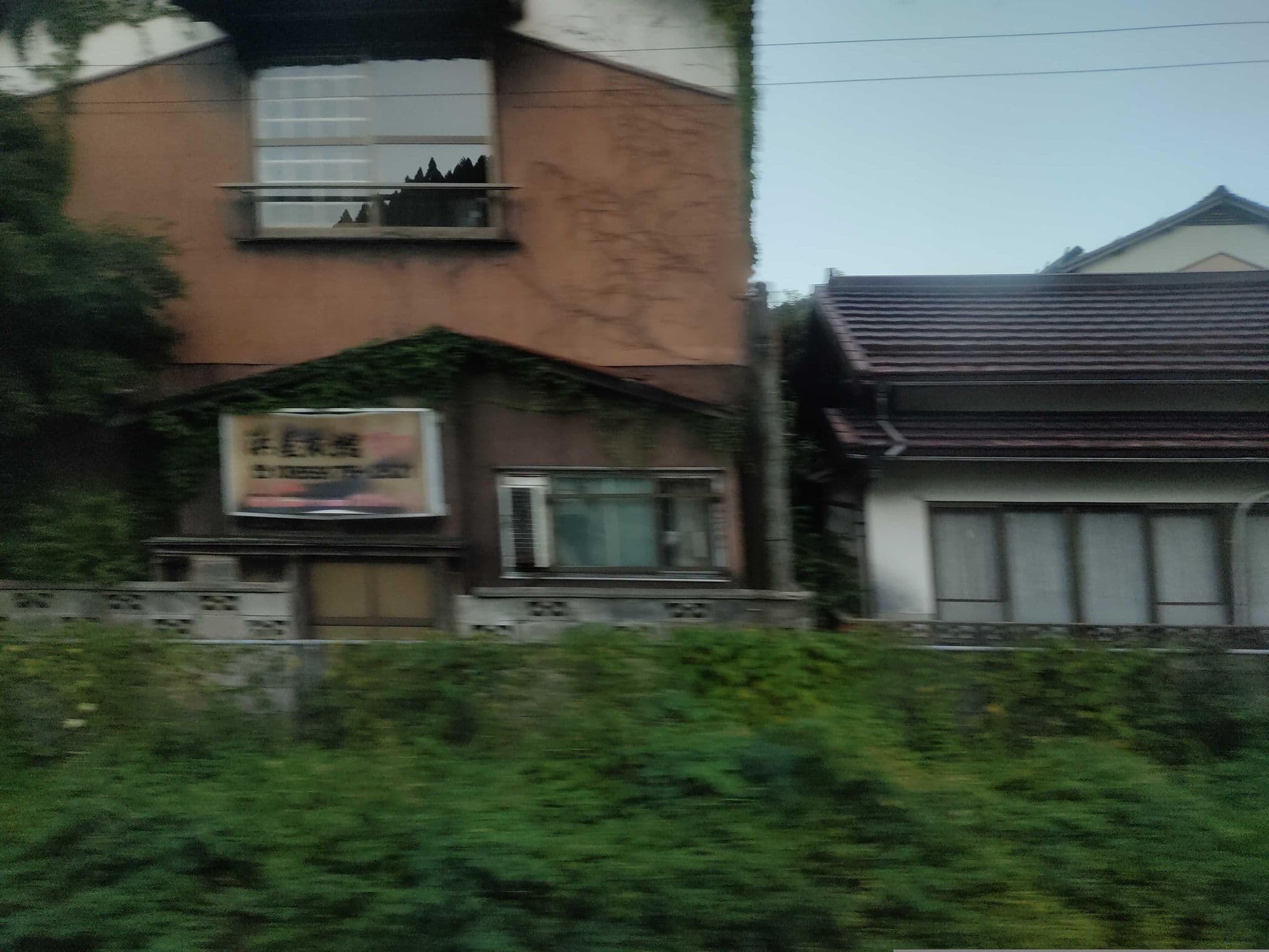 Street view near 門脇旅館, Ebi — © tonoyamatanken (CC BY-SA · Mapillary)