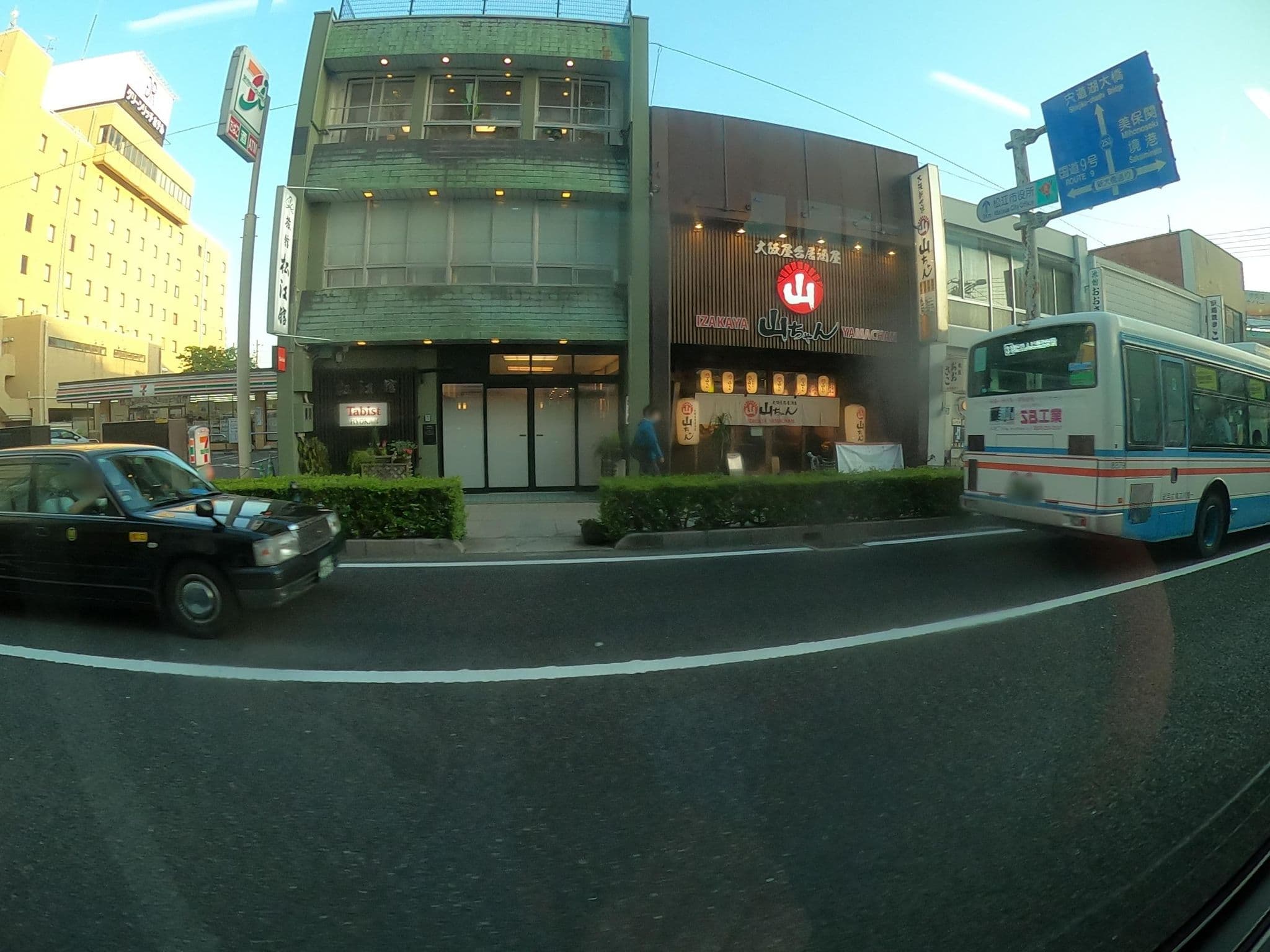 Street view near 旅館 松江館, Matsue — © castletrain (CC BY-SA · Mapillary)
