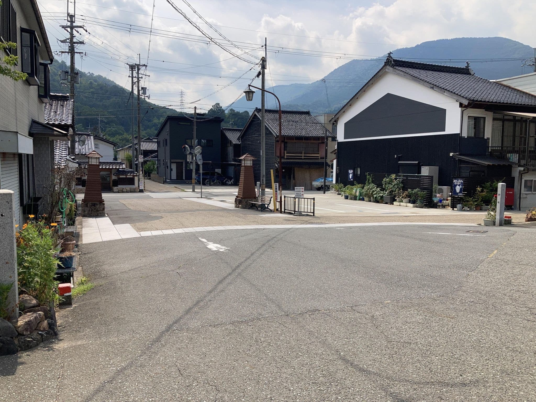 Street view near 中井屋旅館, Wadayama — © Ca73 (CC BY-SA · Mapillary)