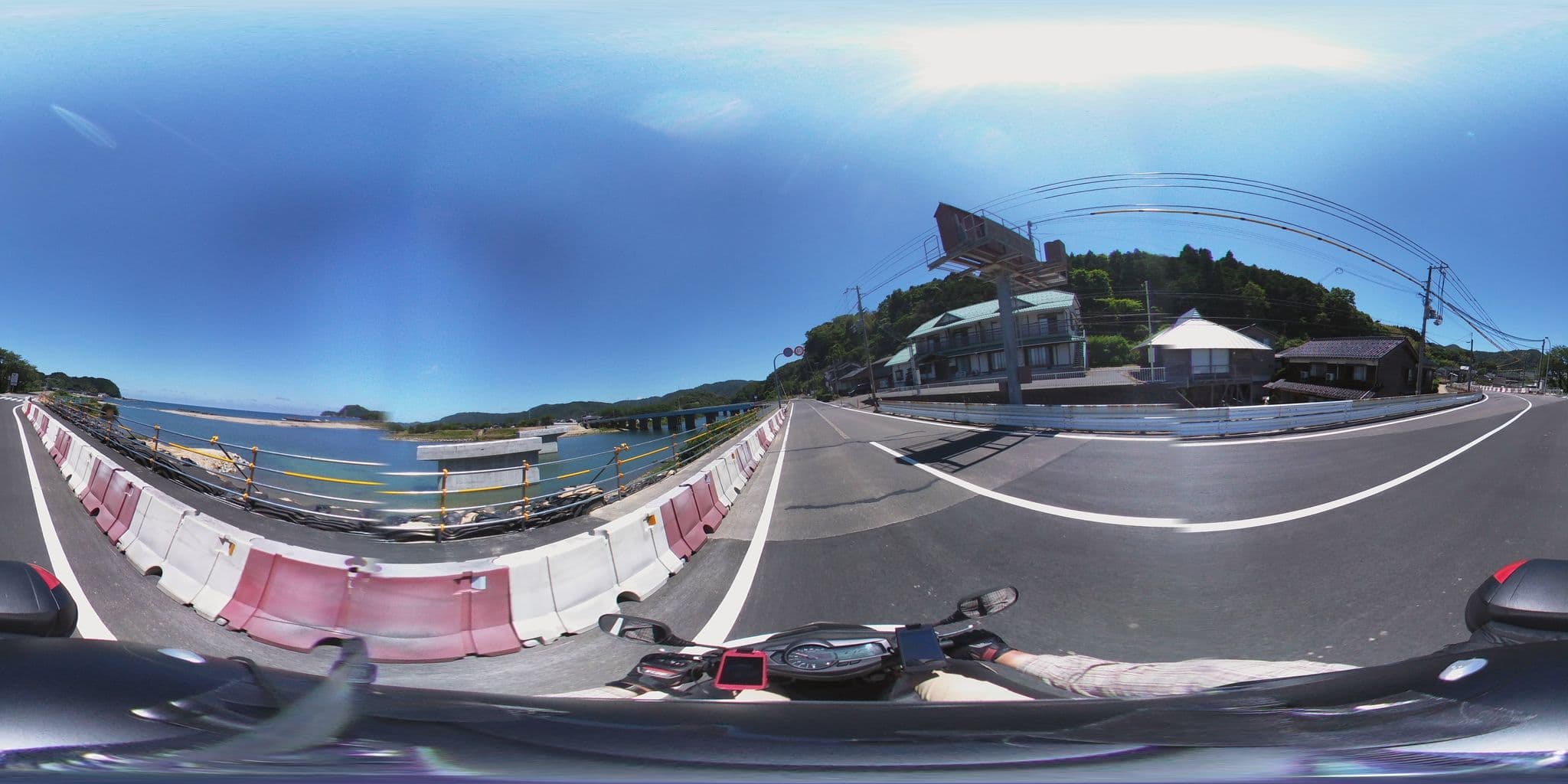 Street view near 民宿旅館 汐騒, Kasumi — © harimawood (CC BY-SA · Mapillary)