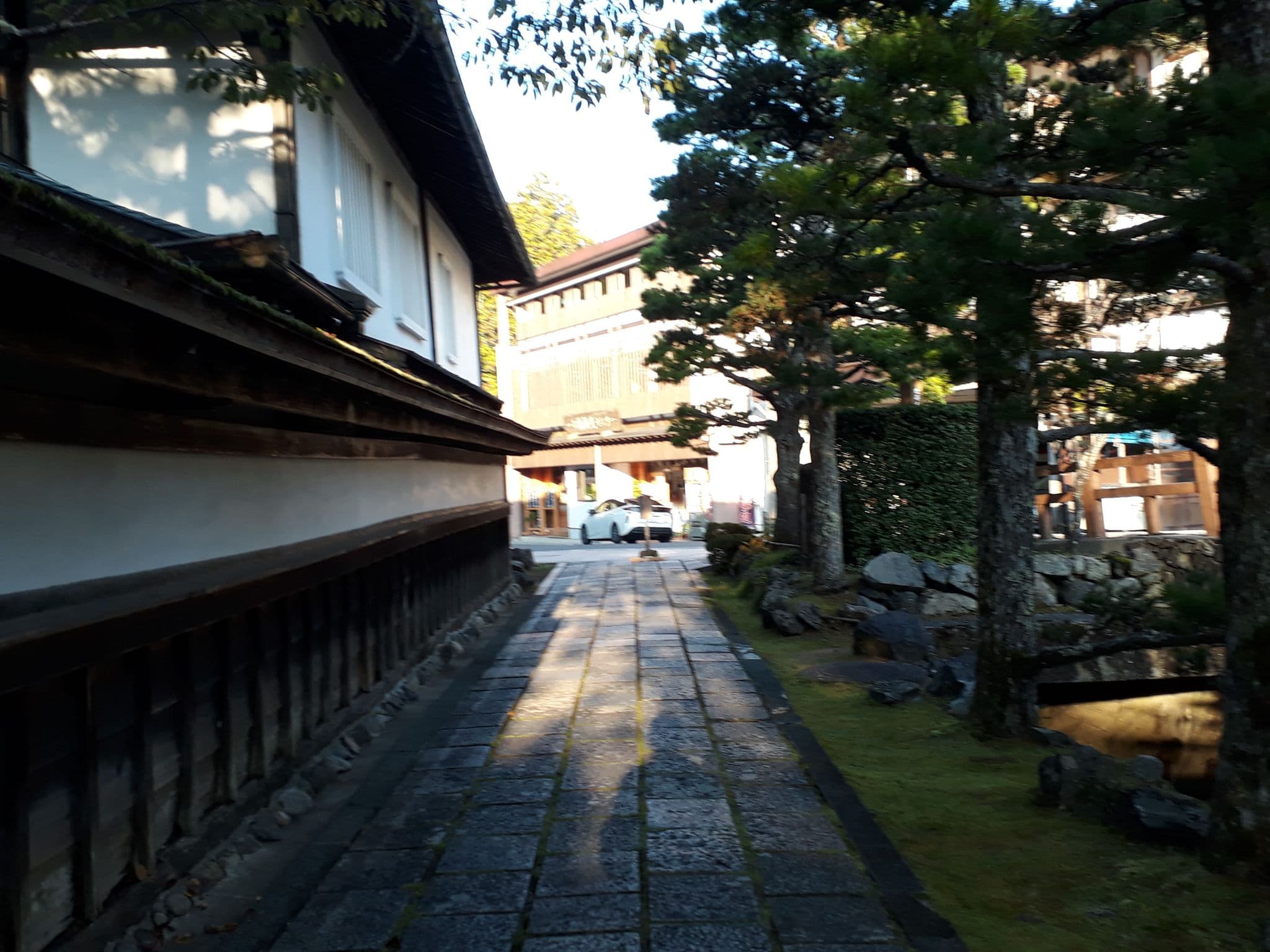 Street view near 宝善院, Kōya — © mapillarymatt (CC BY-SA · Mapillary)