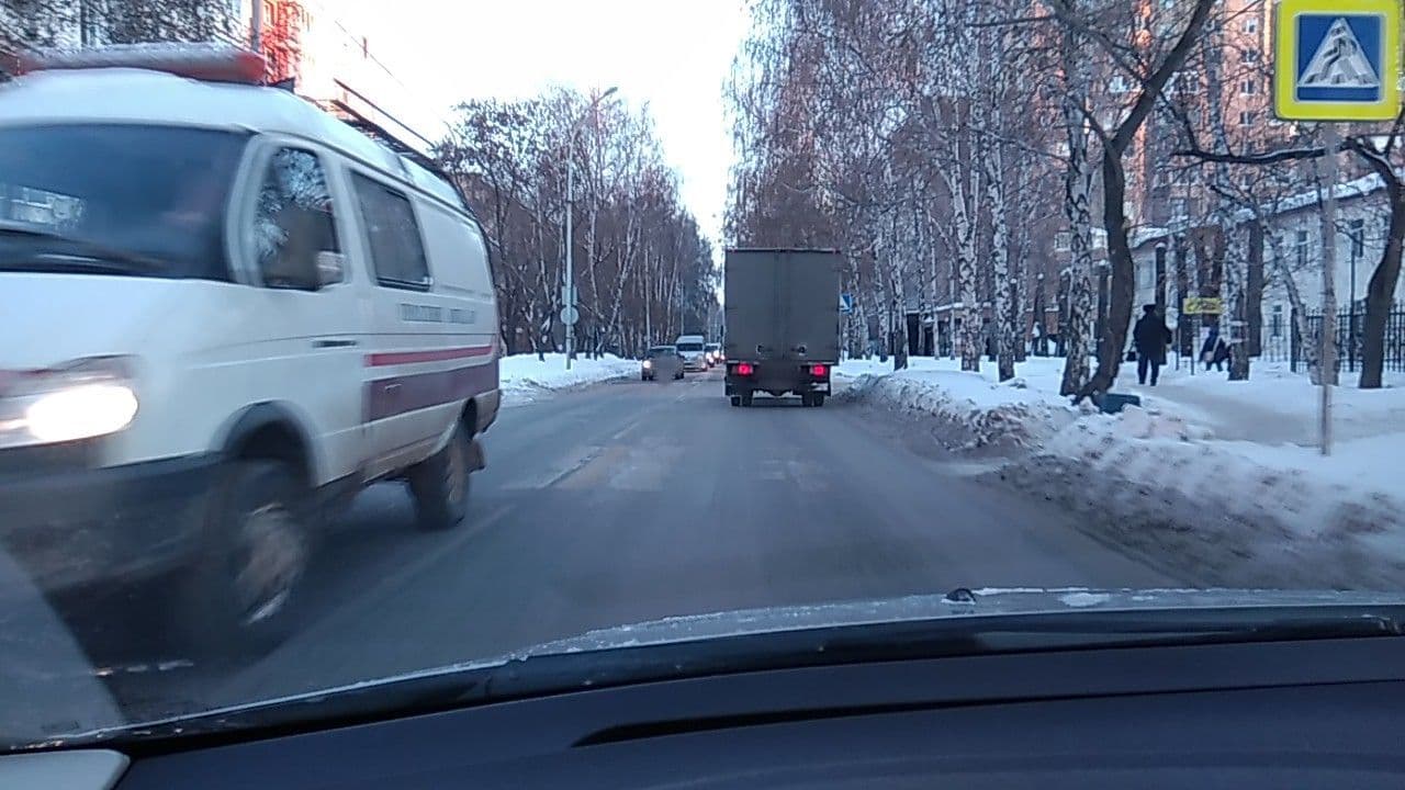 Street view near Малахит 2000, Yekaterinburg — © rodionoff (CC BY-SA · Mapillary)