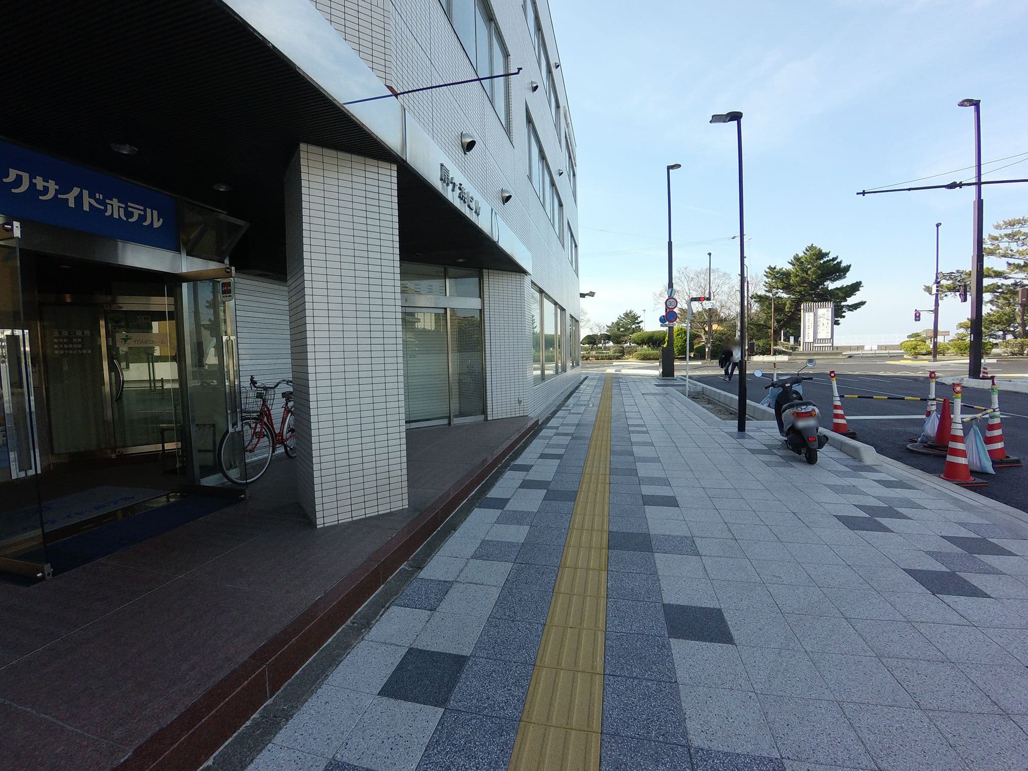 Street view near パークサイドホテル, Tanabe — © tosseto (CC BY-SA · Mapillary)