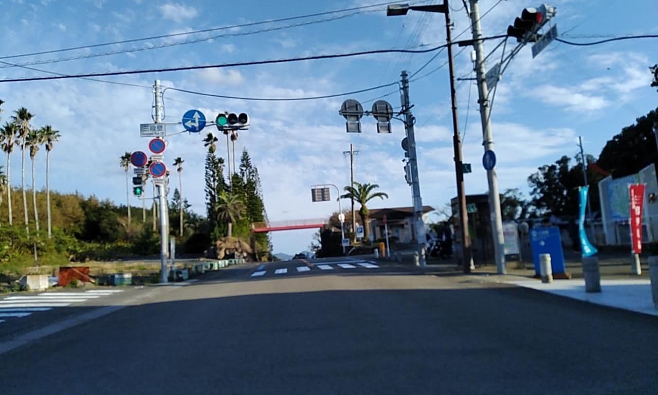 Street view near 御休憩 三段屋, Shirahama — © yasunari (CC BY-SA · Mapillary)