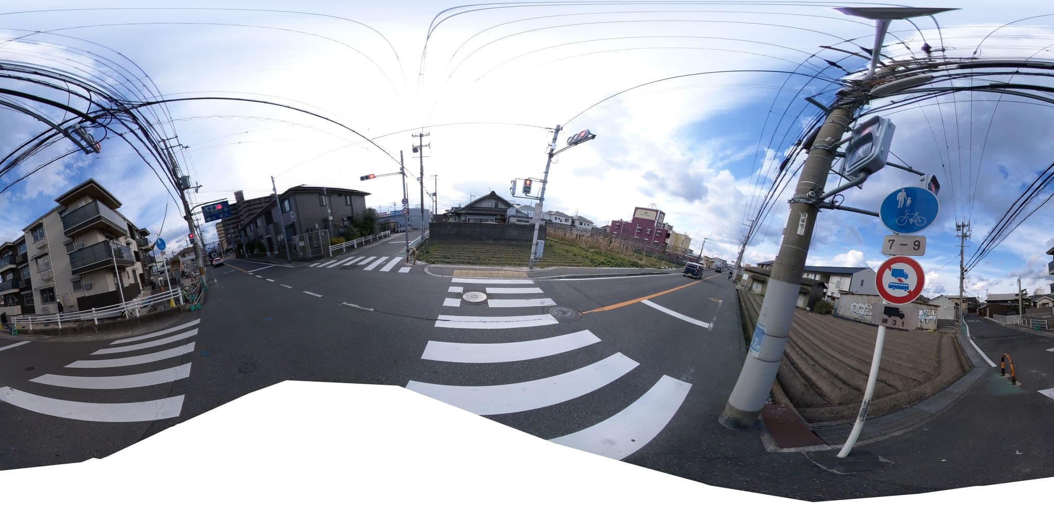Street view near リアン・ヴォージュ, Kaizuka — © okadatsuneo (CC BY-SA · Mapillary)